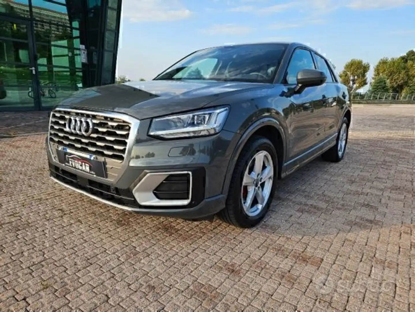 Audi Q2 Audi Q2 35 TFSI PROMO/ usato/scambio Grijs - 2