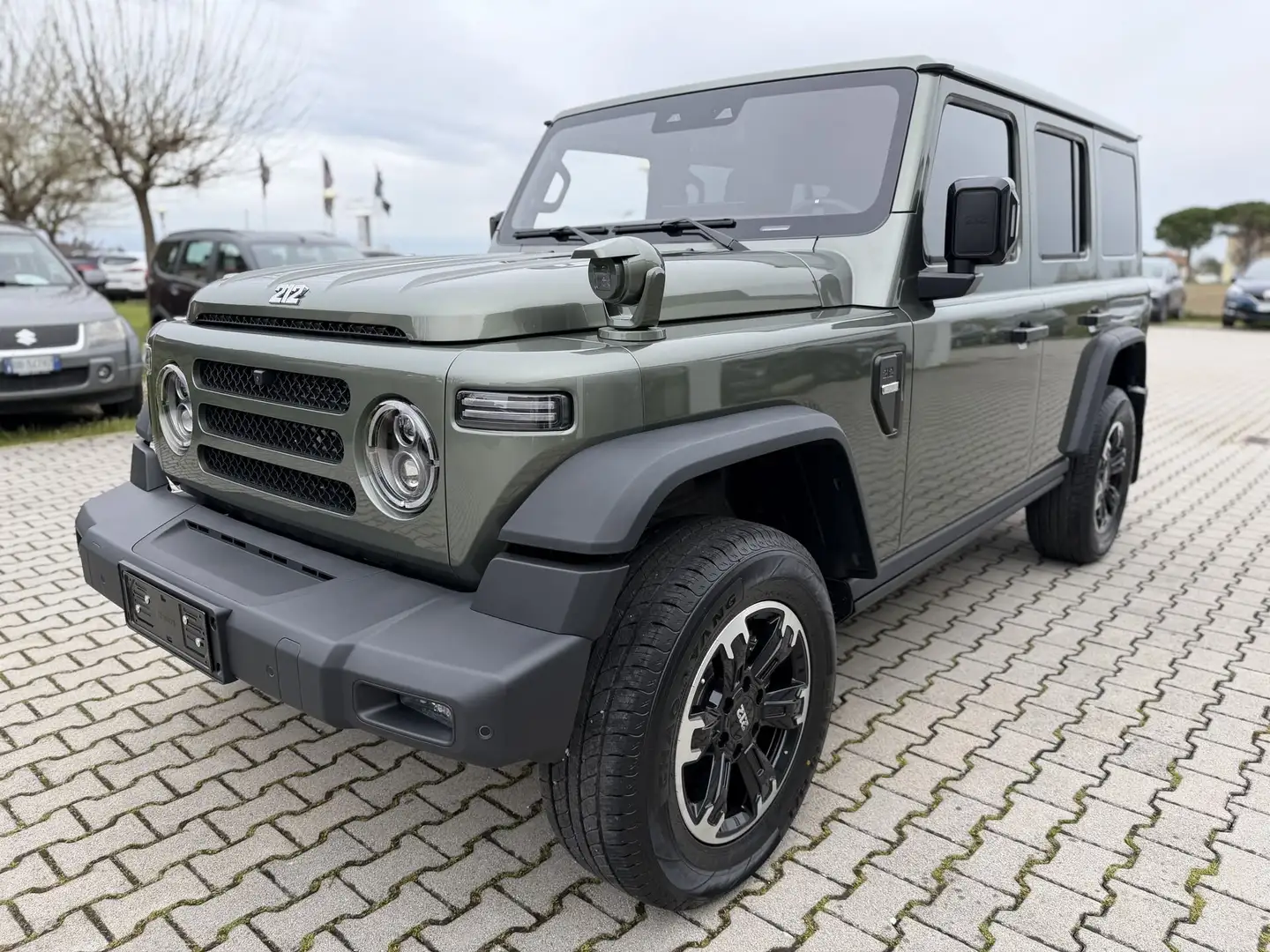 EMC 212 212 2.0 tgdi Officer 4wd 8at Verde - 2