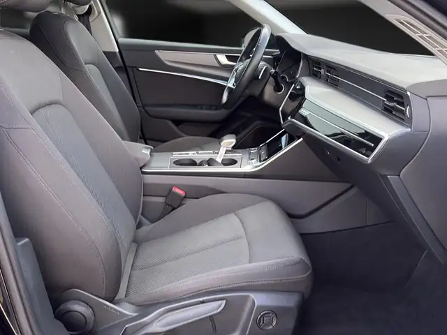 Audi A6 view 14