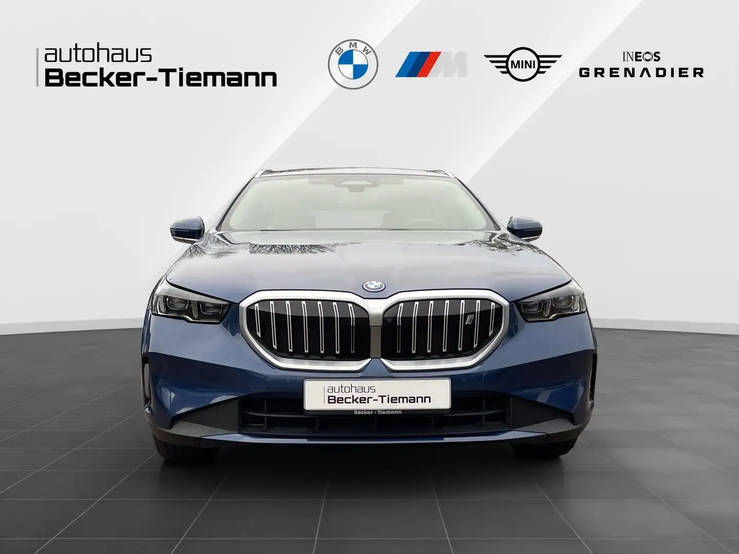 BMW i5 eDrive40 Touring/ AHK/ hk-HiFi/ DA Prof./ PA+ Blau - 2