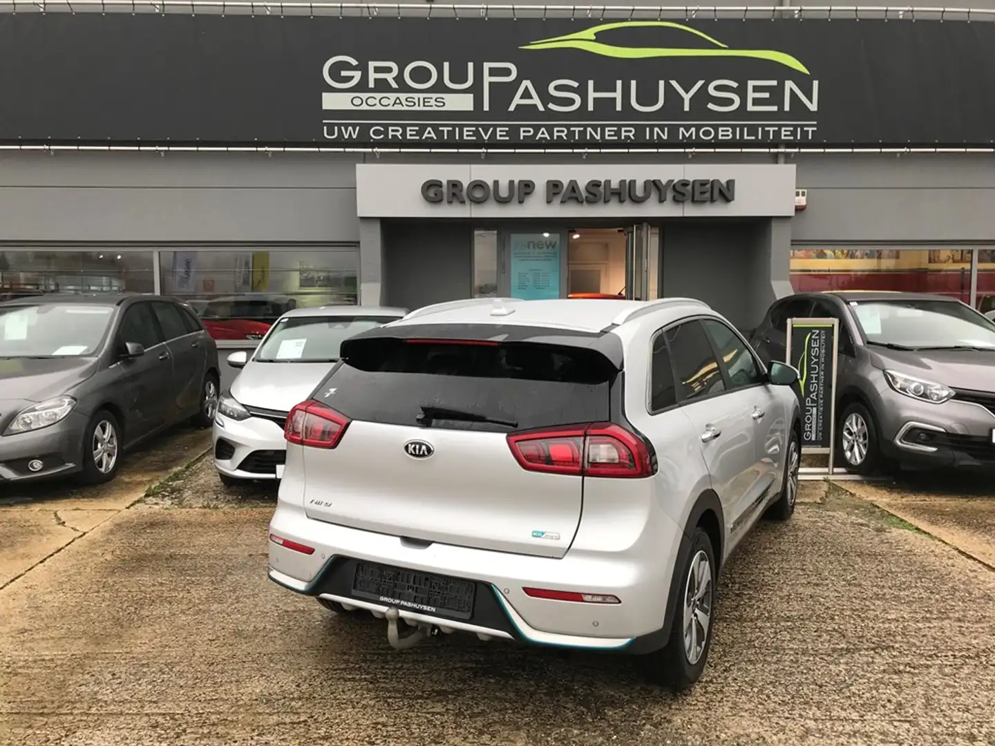 Kia Niro ECO PLUGIN HYBRIDE 1.6GDi 105PK Automaat Zilver - 2