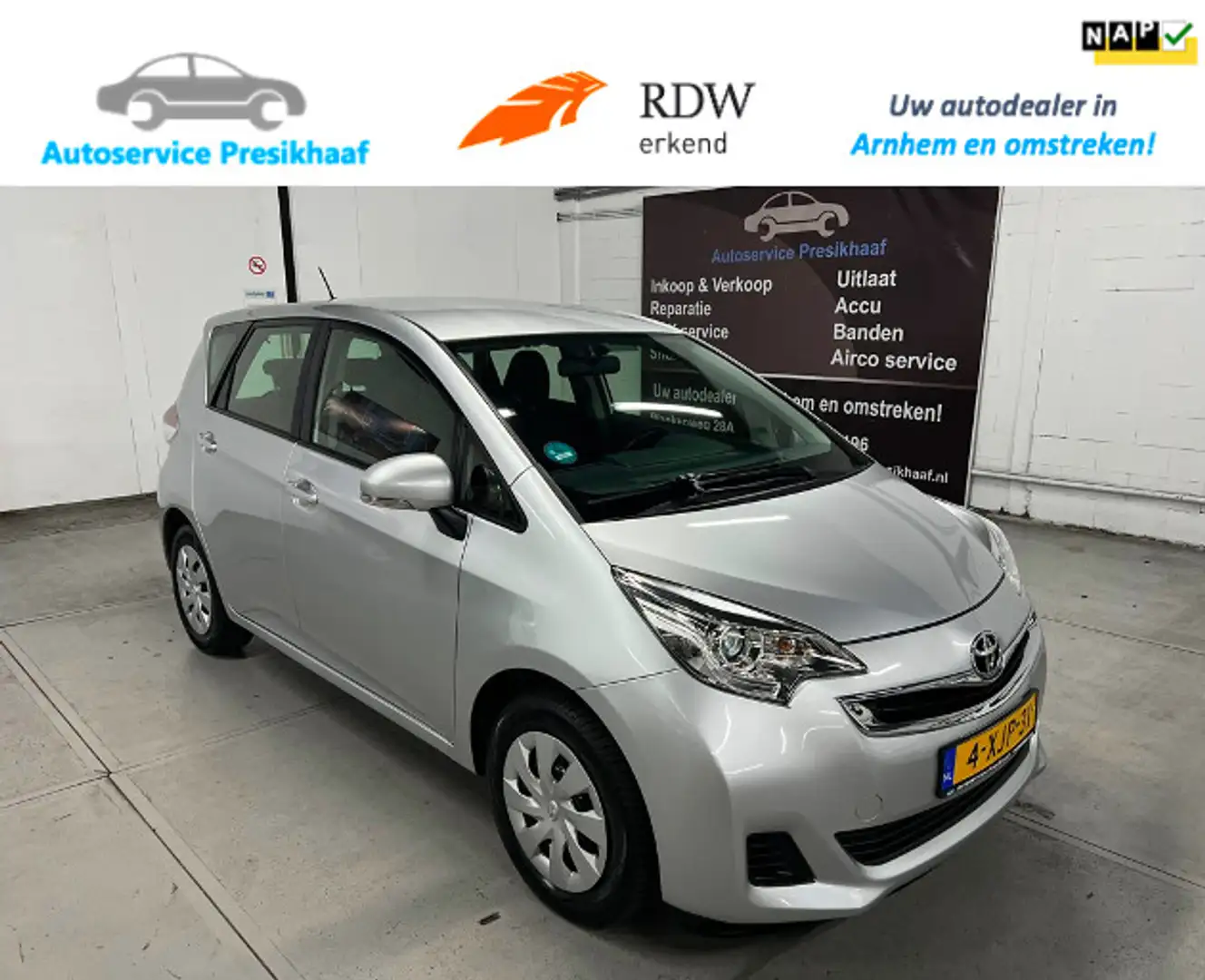 Toyota Verso-S 1.3 VVT-i Aspiration Automaat Gris - 1