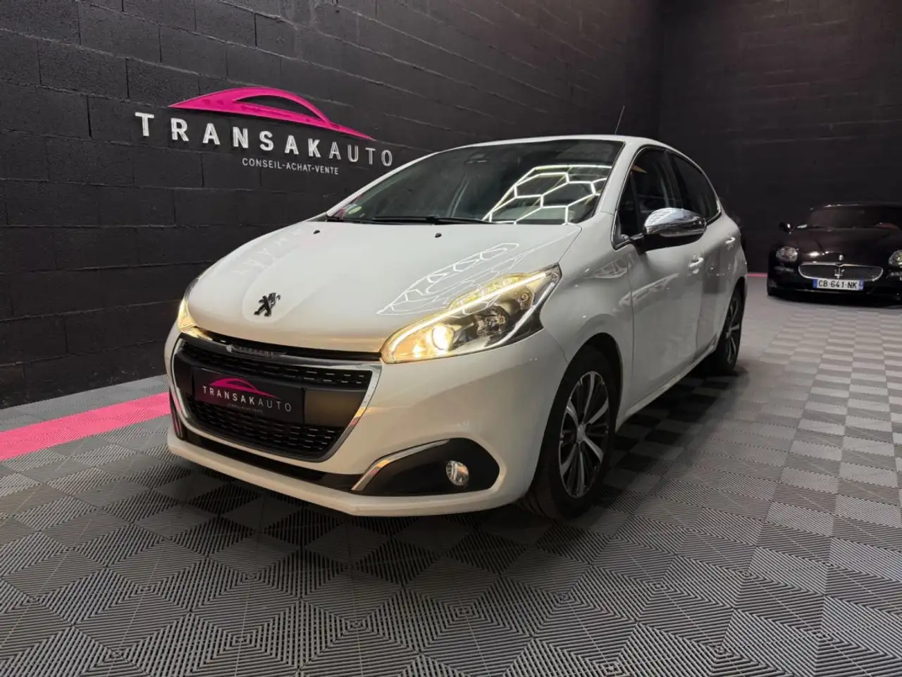 Peugeot 208 1.6 BlueHDi 75ch BVM5 ALLURE