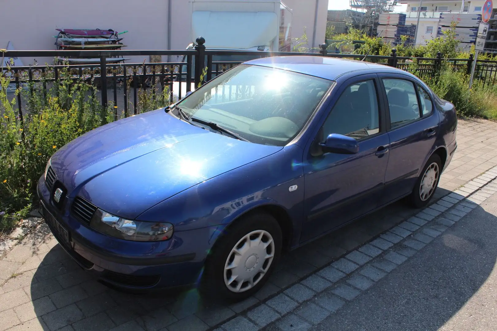 SEAT Toledo Stella 1,6 16V  Zahnriemen gerissen Blue - 2