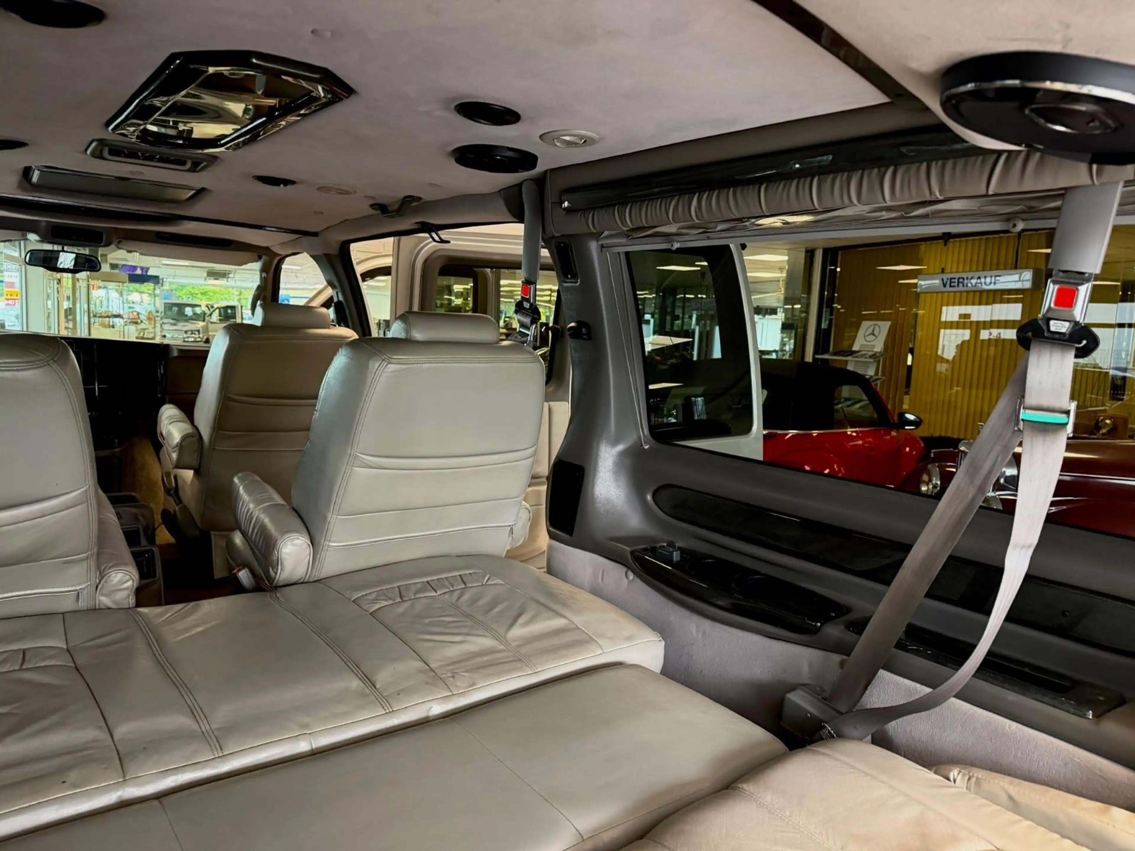 Chevrolet Express 5,3  AWD Explorer Limited SE LowTop — photo 3