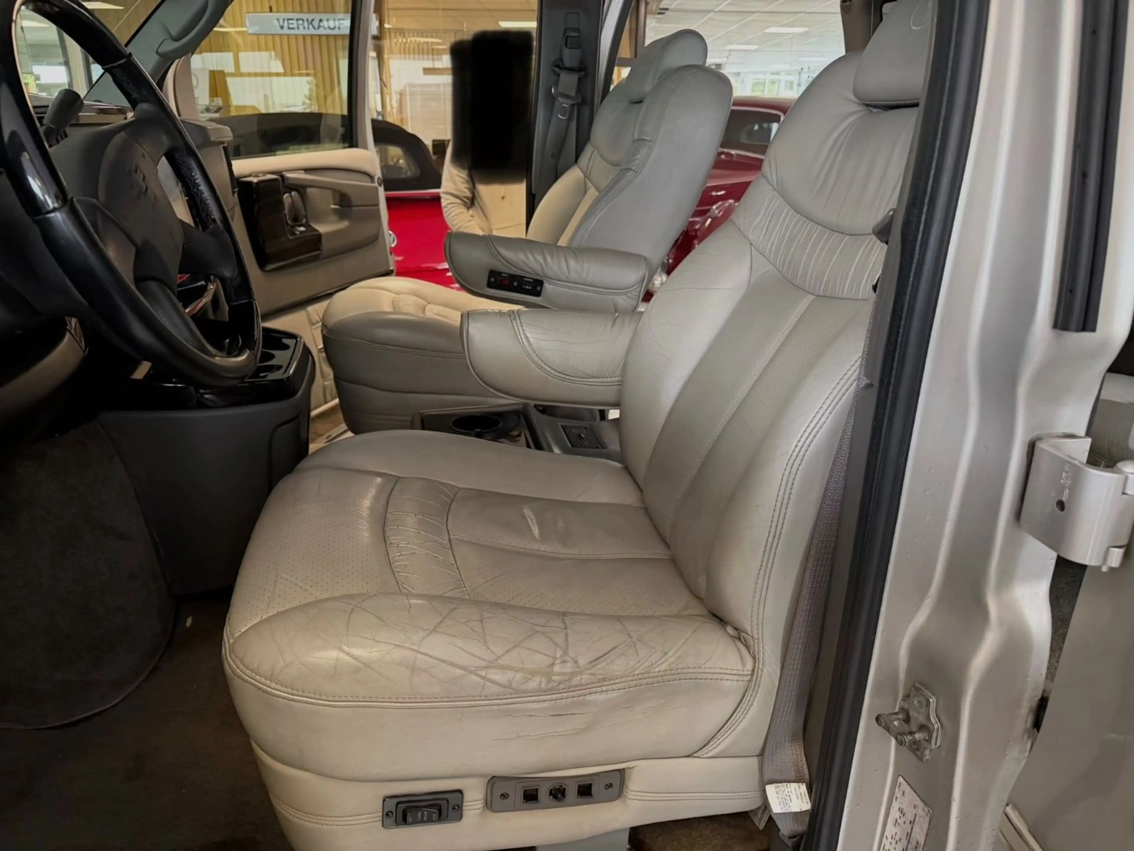 Chevrolet Express 5,3  AWD Explorer Limited SE LowTop — photo 13