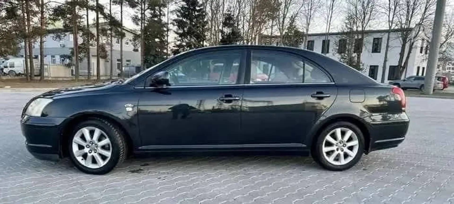 Toyota Avensis 2.0 D4D linea terra for export - 2