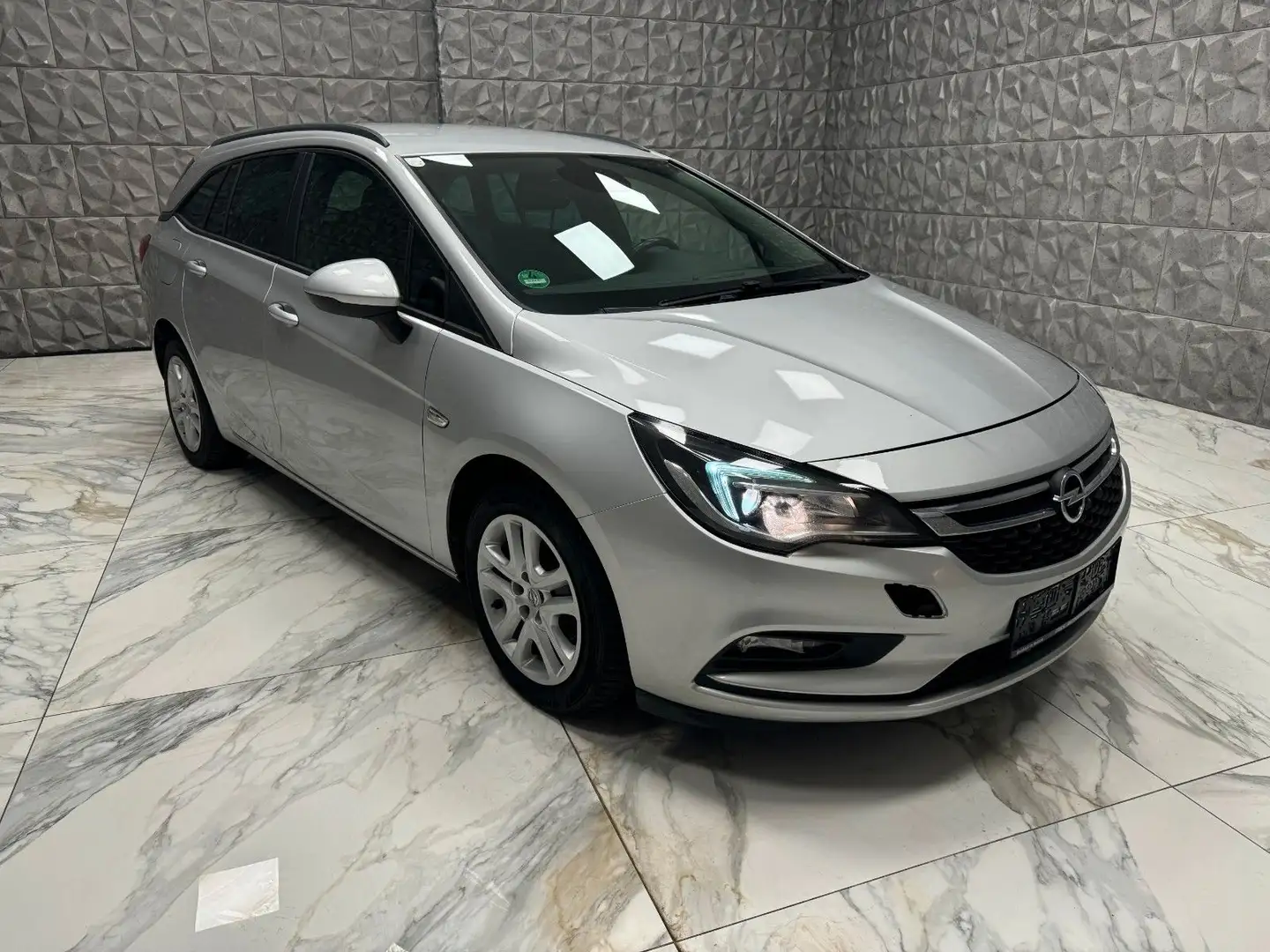 Opel Astra K Sports Tourer Edition Start/Stop Silber - 1