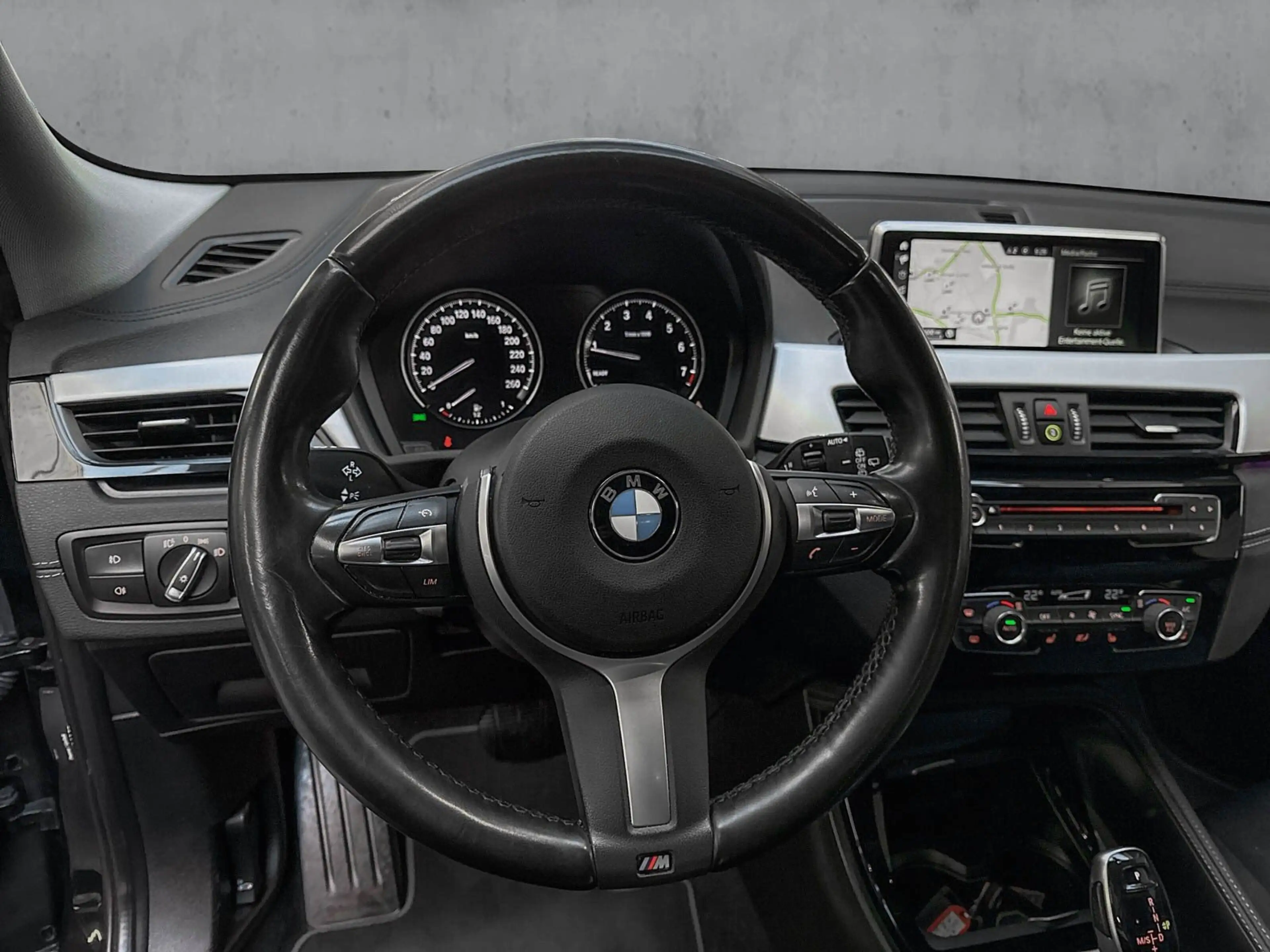 BMW X2 sDrive20i Advantage Kamera+PDC+Navi+Sitzheiz — photo 12
