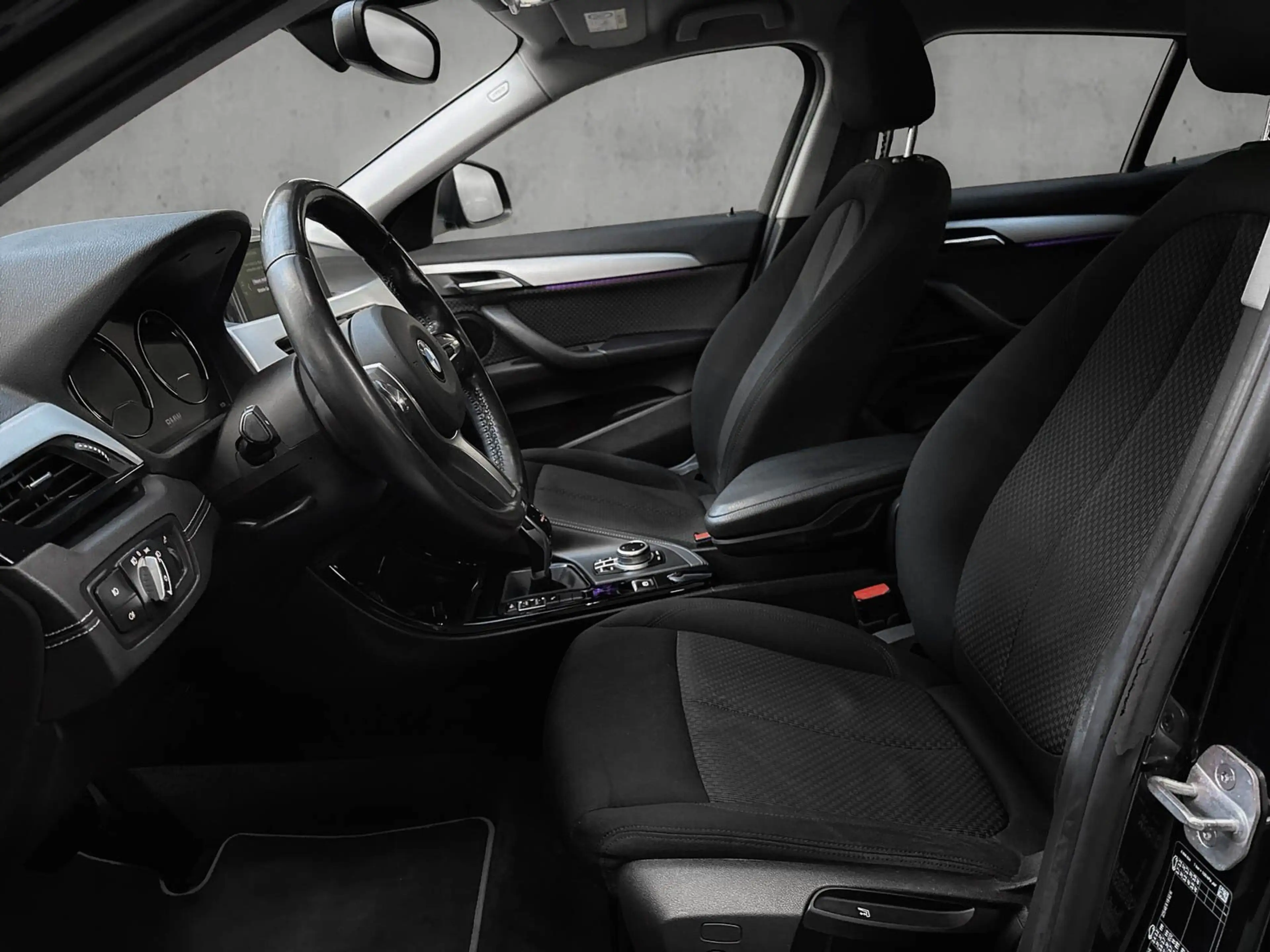 BMW X2 sDrive20i Advantage Kamera+PDC+Navi+Sitzheiz — photo 11