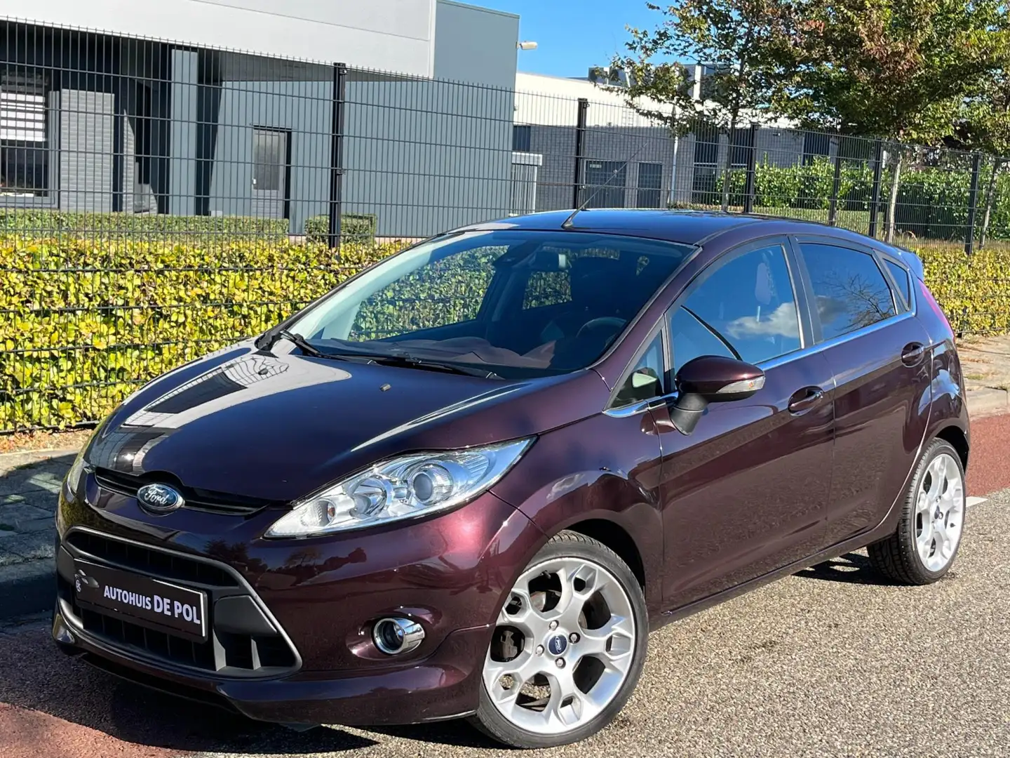 Ford Fiesta 1.6 Sport INDIVIDUAL Leder Climate-control ST-spoi Burdeos - 1