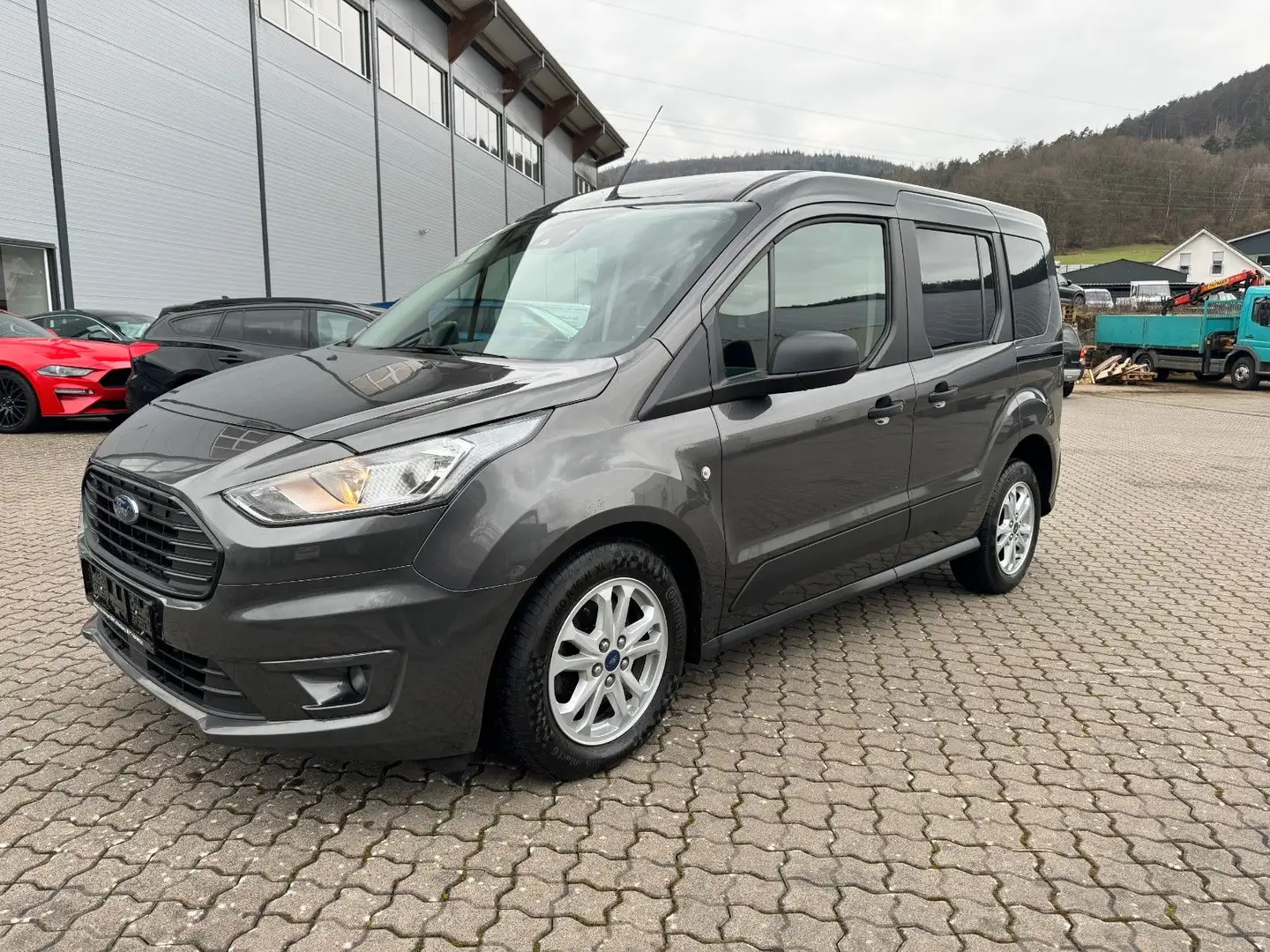 Ford Tourneo Connect Trend 1.0 101 PS EcoBoost,AHK Grau - 1