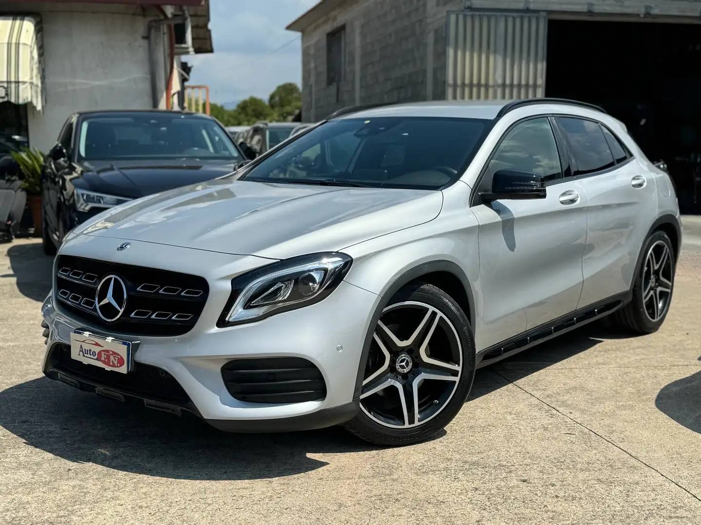 Mercedes-Benz GLA 220 GLA 220 d Premium 4matic 177cv auto Argento - 1