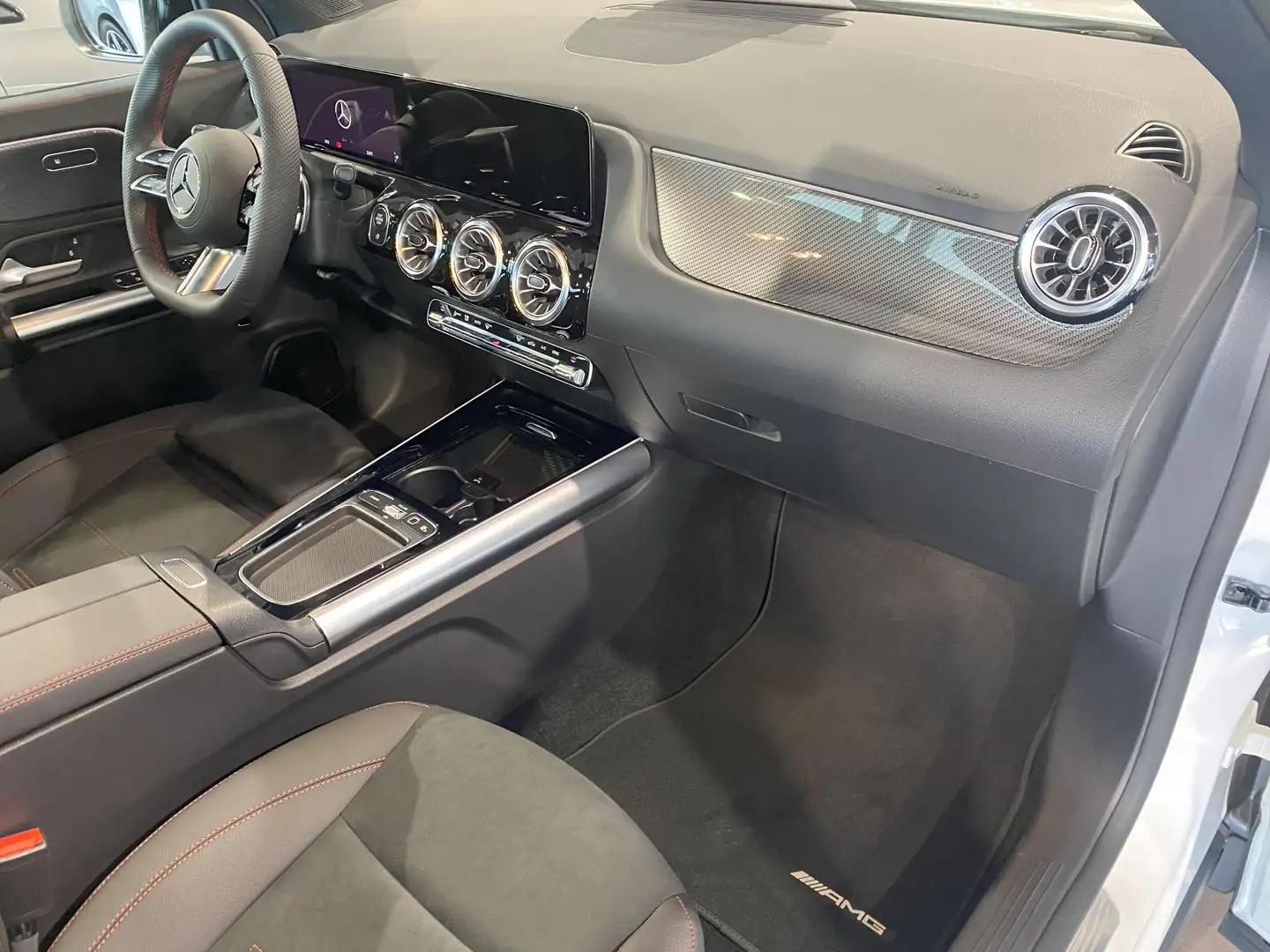 Mercedes-Benz GLA 180 Star Edition Blanco - 2