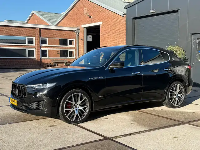 Maserati Levante 3.0 V6 AWD GranLusso 430PK Facelift NAP