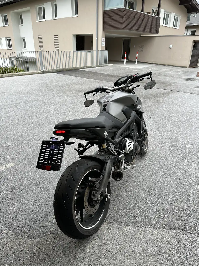 Yamaha MT-09 - 2