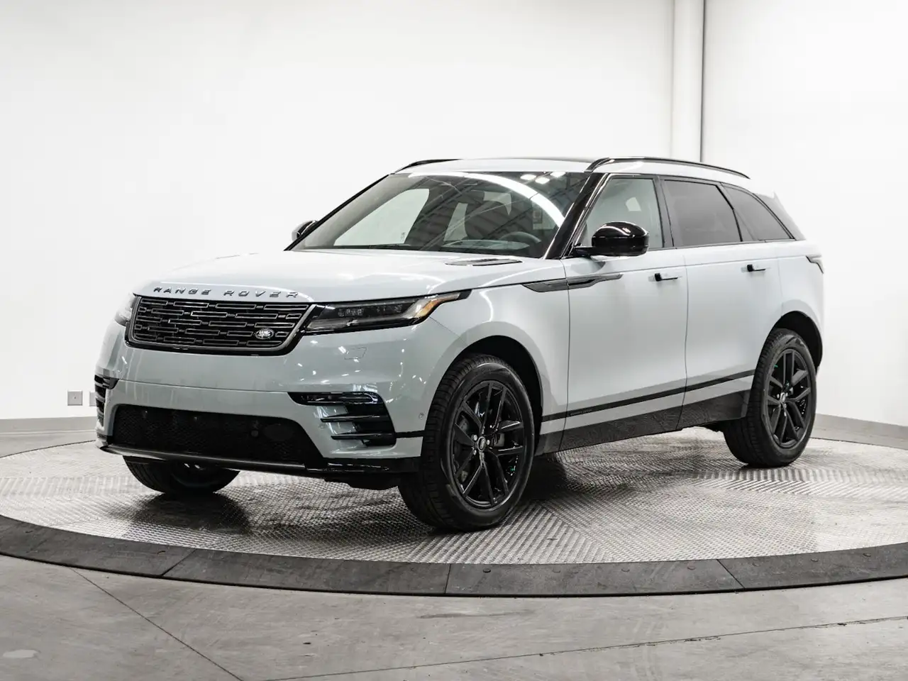 2026 Land Rover Range Rover Velar