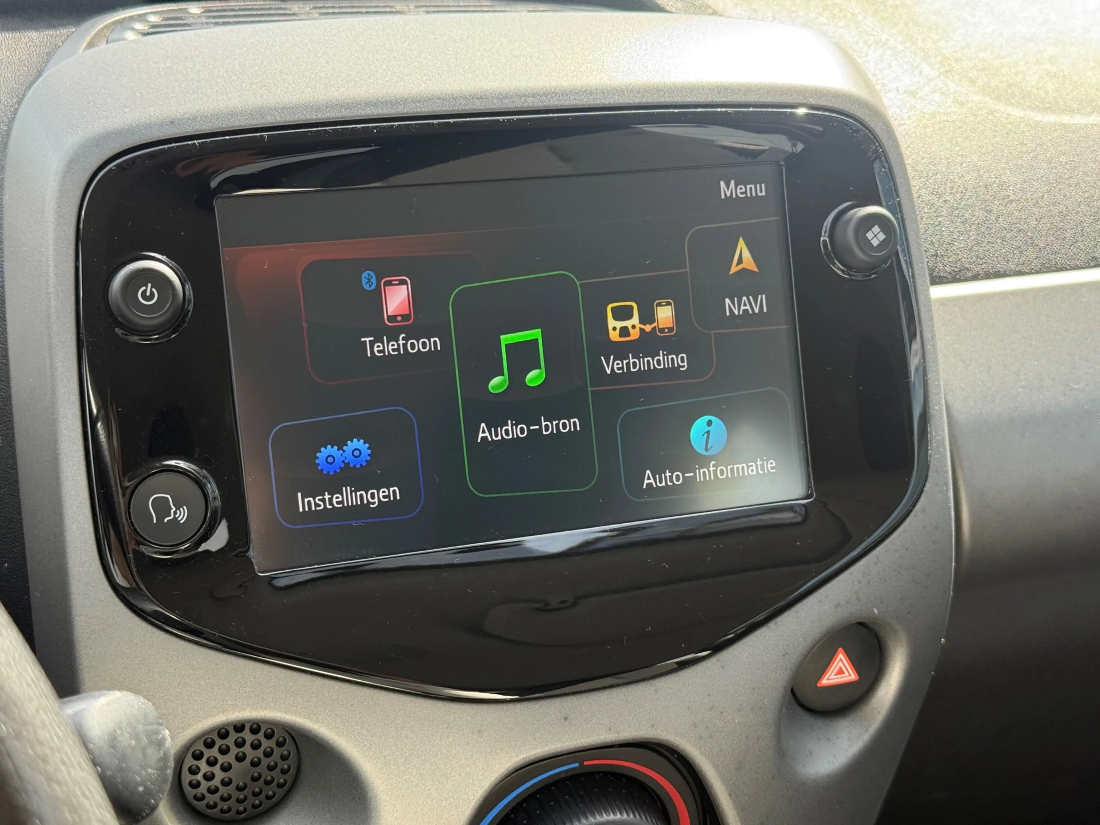 Toyota Aygo 1.0 VVT-i x-play| CARPLAY| CAMERA| NAVI — photo 5