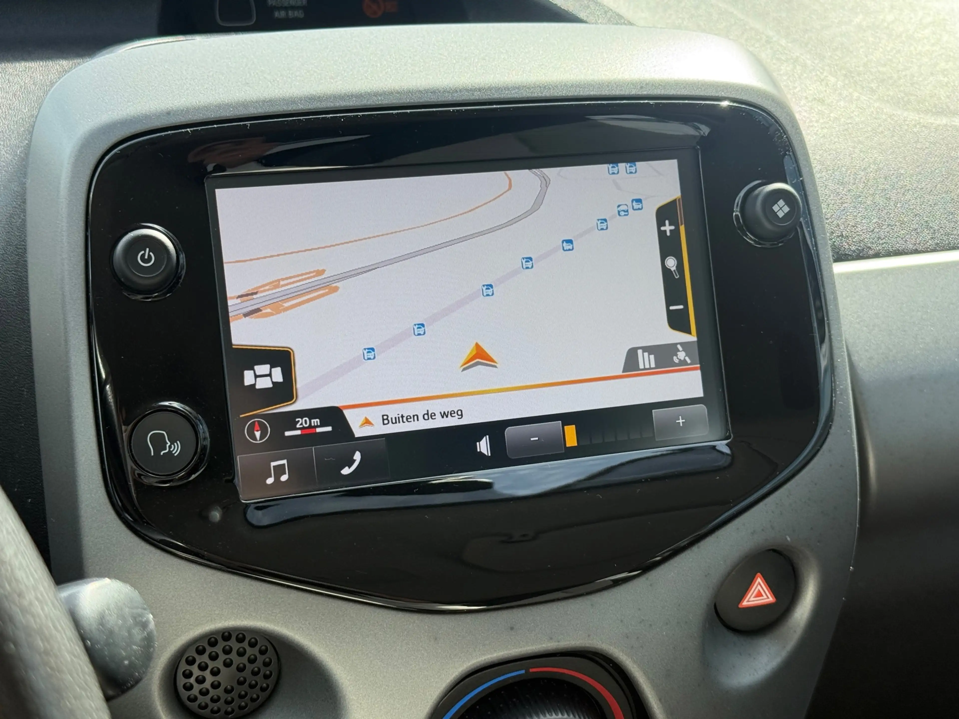 Toyota Aygo 1.0 VVT-i x-play| CARPLAY| CAMERA| NAVI — photo 6