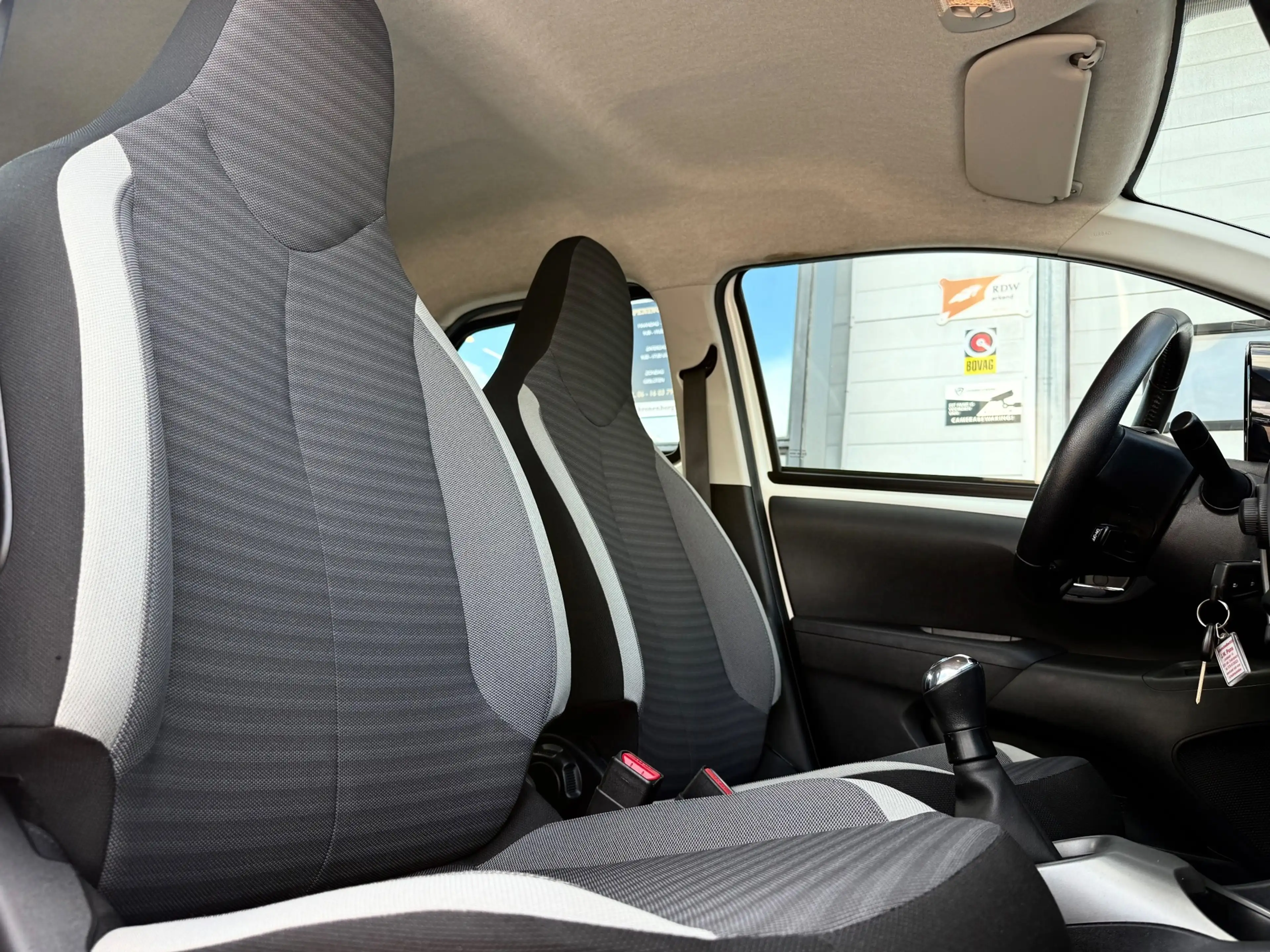 Toyota Aygo 1.0 VVT-i x-play| CARPLAY| CAMERA| NAVI — photo 9