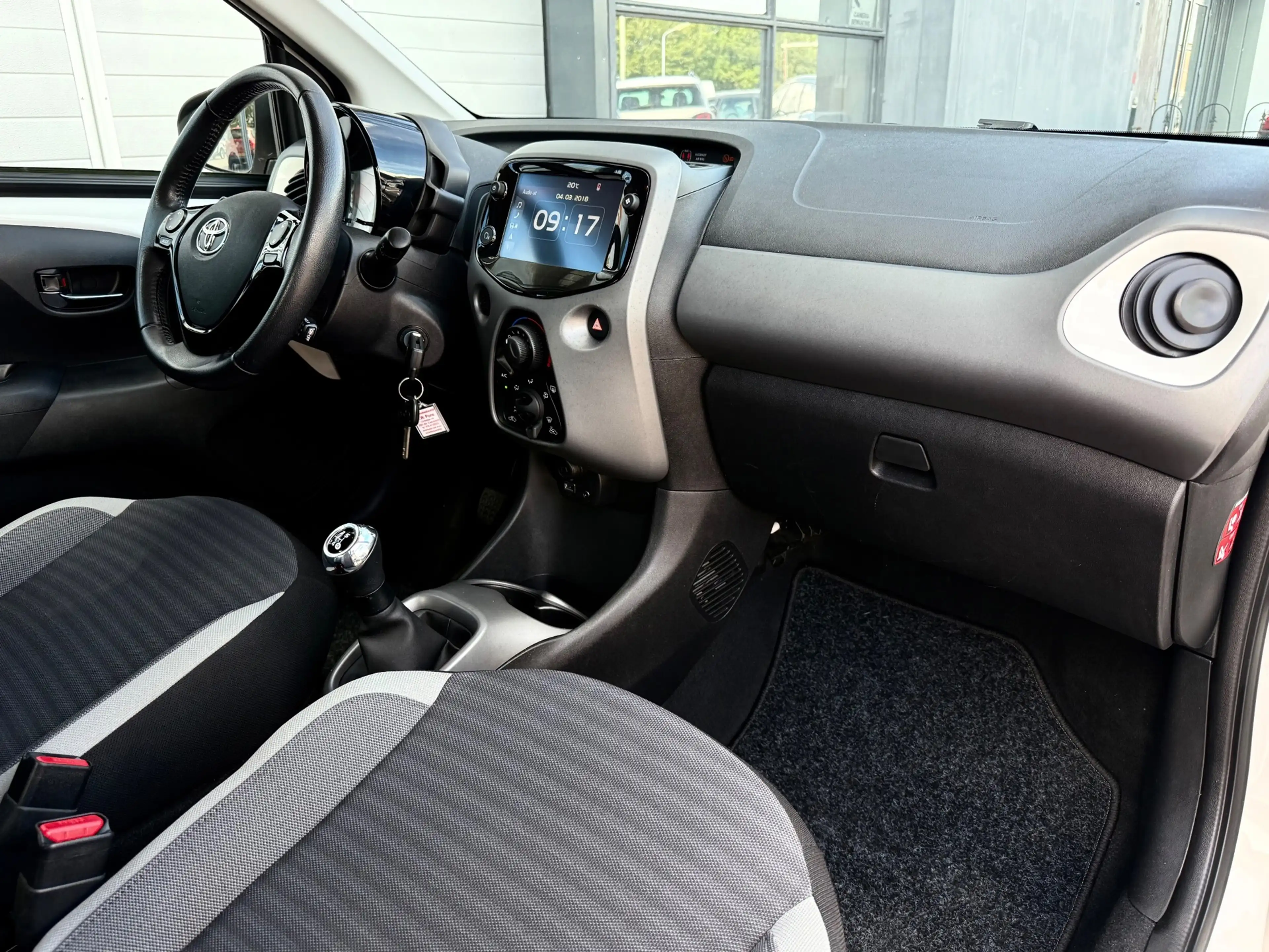 Toyota Aygo 1.0 VVT-i x-play| CARPLAY| CAMERA| NAVI — photo 8