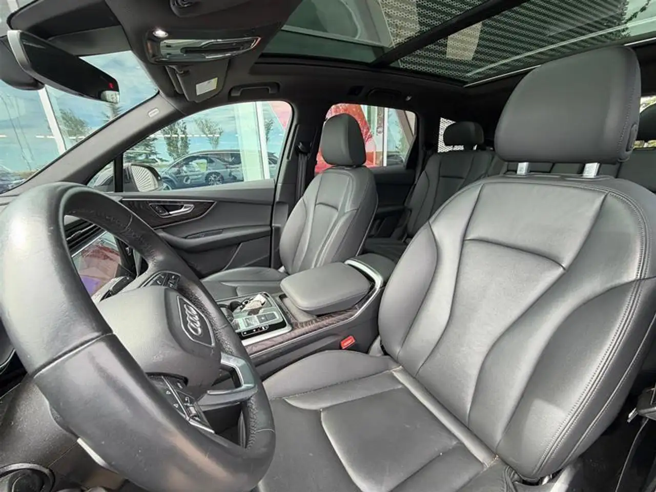 Audi Q7 снимка Audi Q7