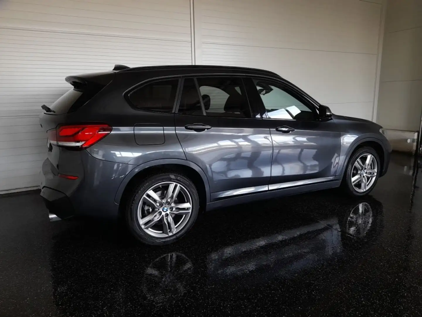 BMW X1 20d M-SPORT 4x4 Aut. *VOLL LED / NAVI / ACC / AHV & KAMERA / HEAD-UP / TEILLEDER & MEMORY* Grau - 2