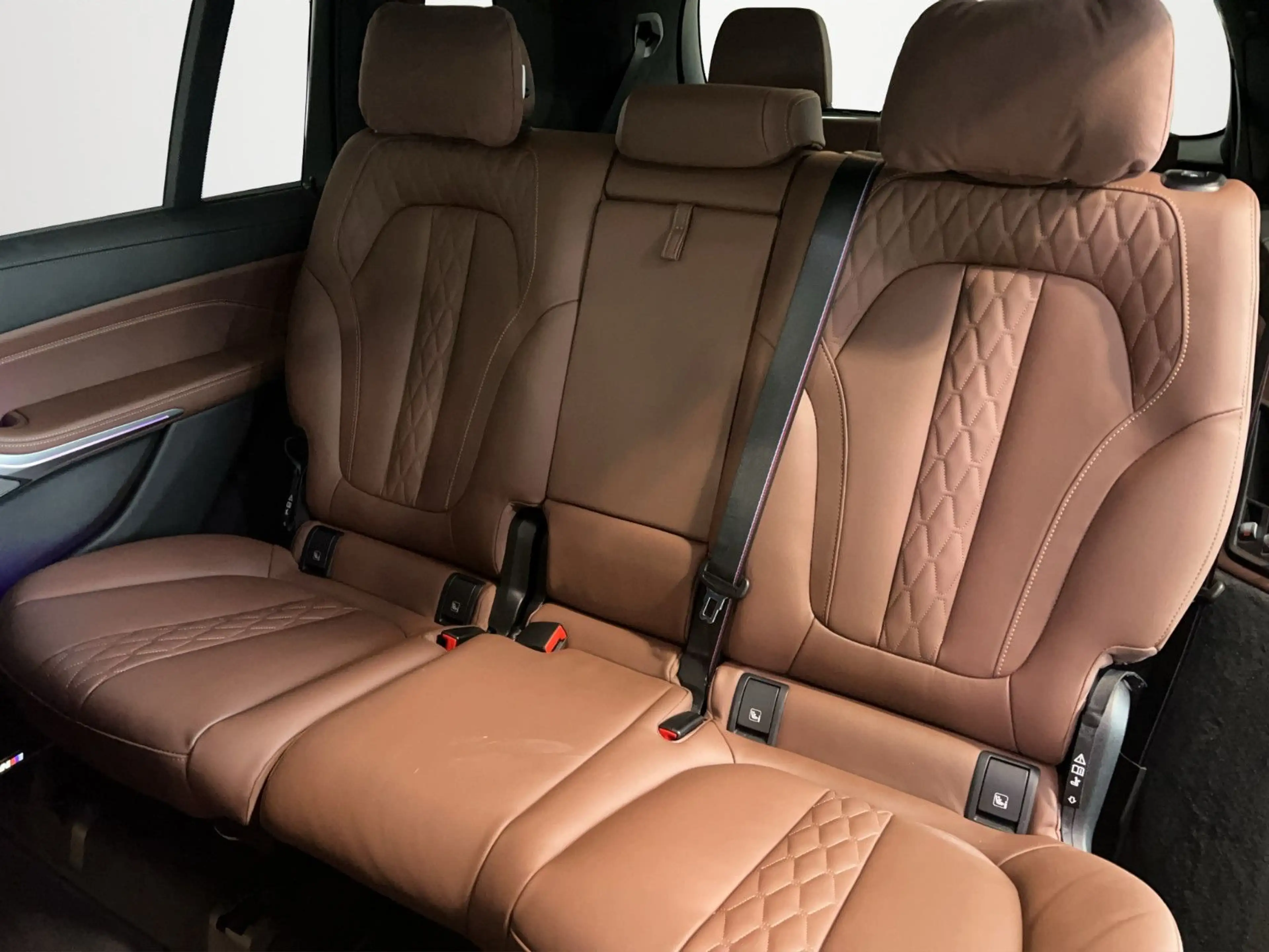 BMW X7 xDrive M60i Sky Lounge+360°+Lift+ACC+HUD+SHZ — photo 11