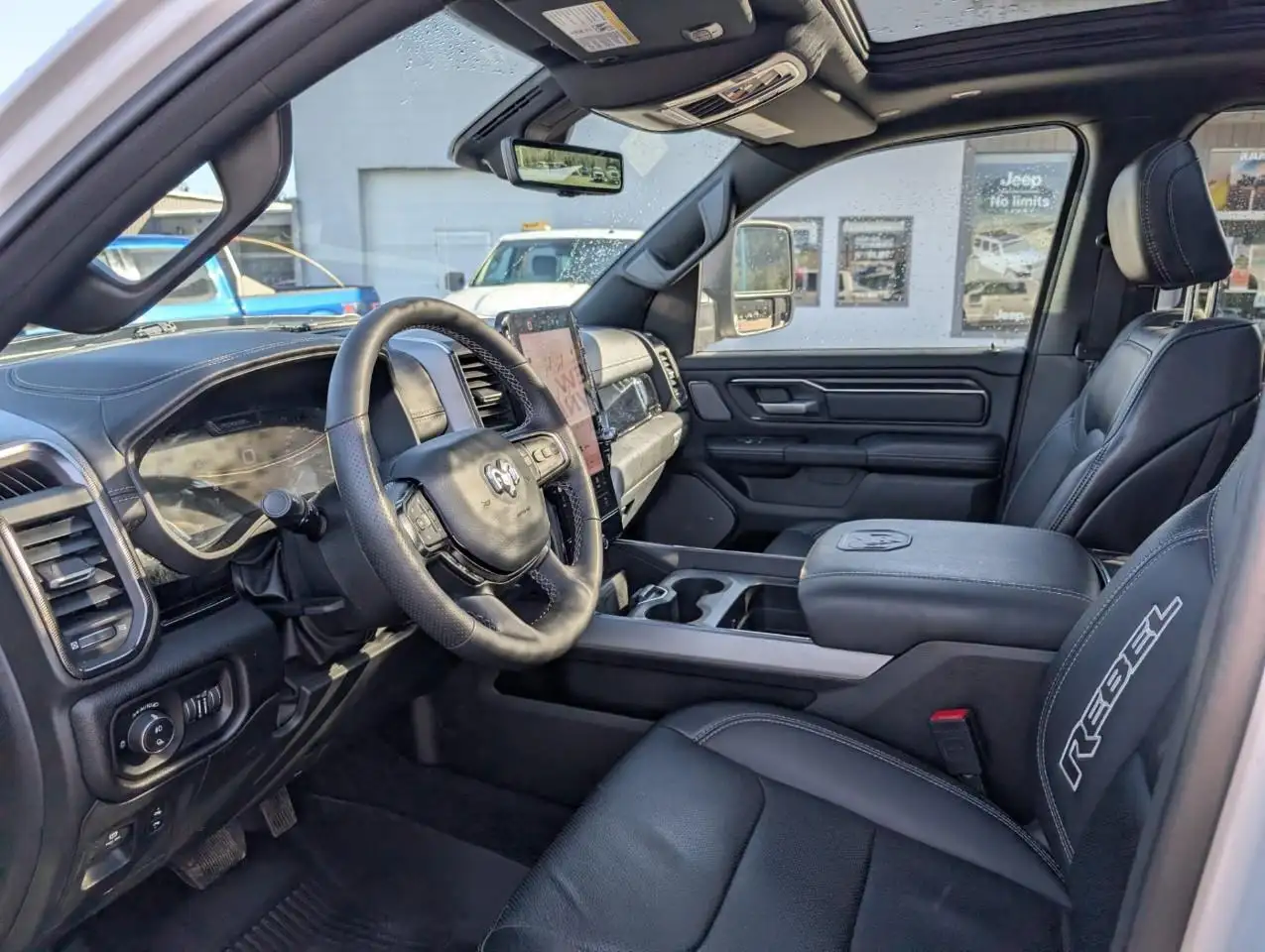 RAM 1500 снимка RAM 1500