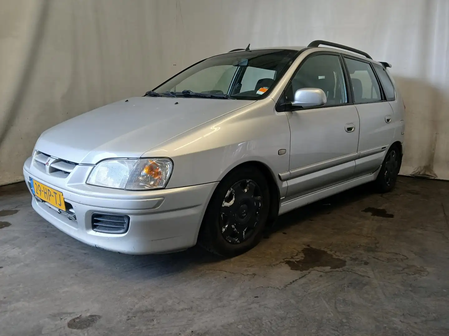 Mitsubishi Space Star 1.6 Comfort - Airco - Schade Grijs - 2