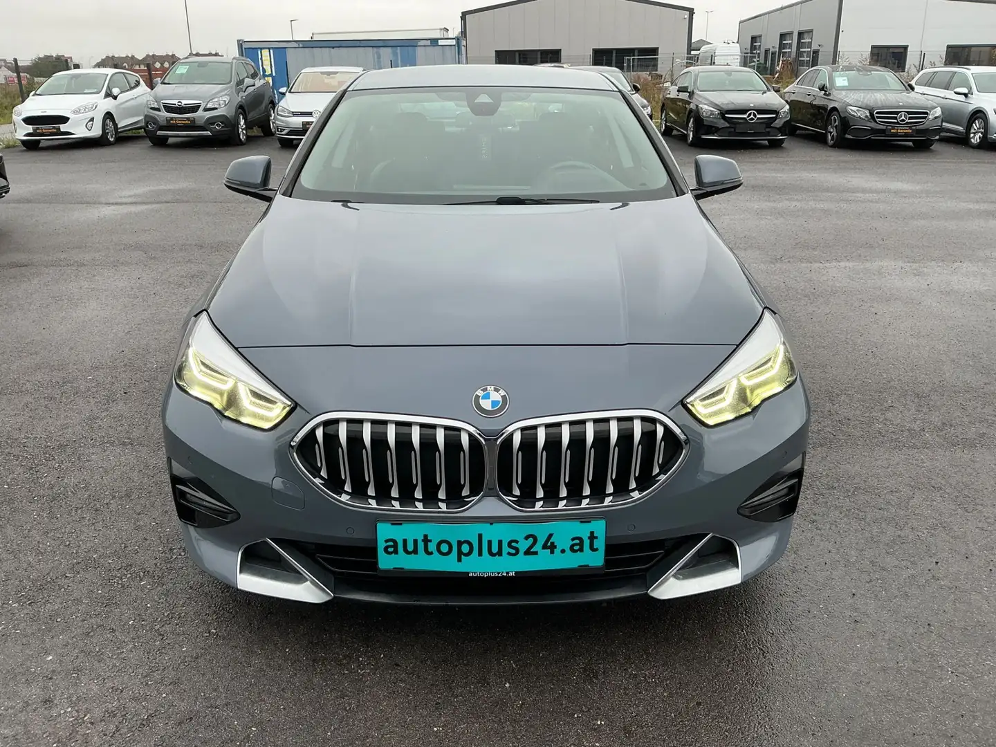 BMW 218 d Gran Coupe Luxury Line Aut. *Leder, Head-Up, NA Grau - 2