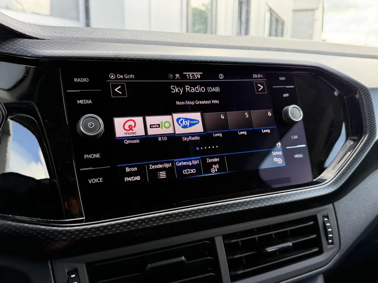 Volkswagen T-Cross 1.0 TSI Life LED CarPlay Adaptive Cruise N, миниатюра 15