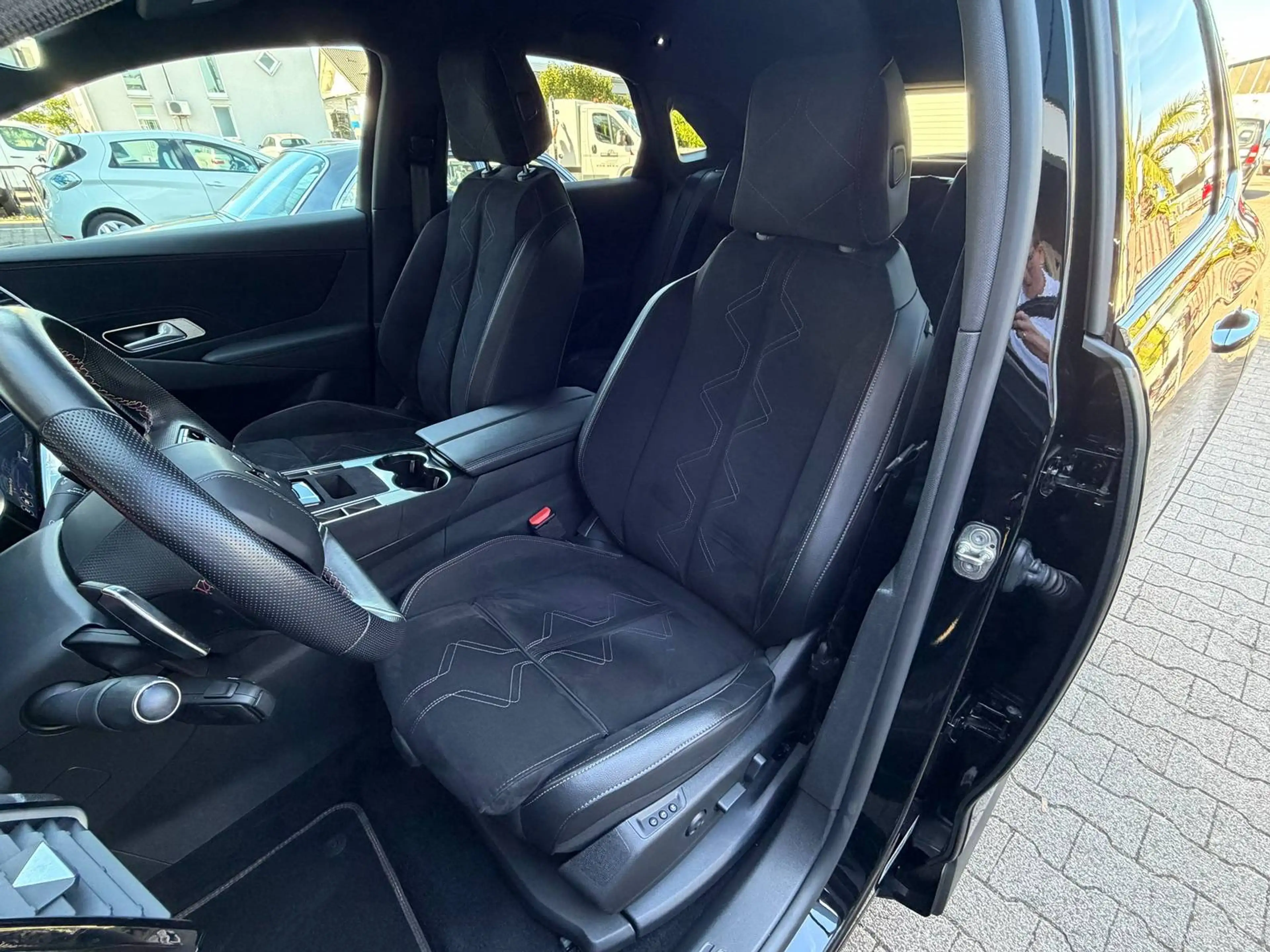 DS Automobiles DS 7 Crossback DS7 Performance Line+ BlueHDI 130 EAT8,Alcantara — photo 9