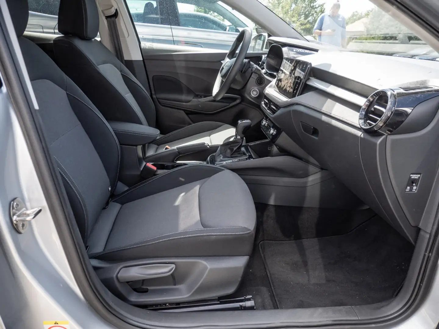 Skoda Fabia 1.5 TSI Tour KAMERA NAVI AHK ACC LED Argent - 2