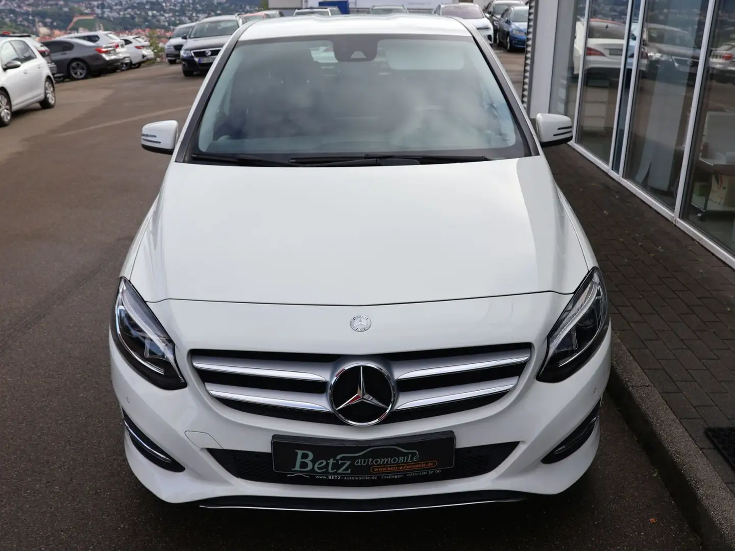 Mercedes-Benz B 180 PDC RFK LED SHZ Navi Blanc - 2