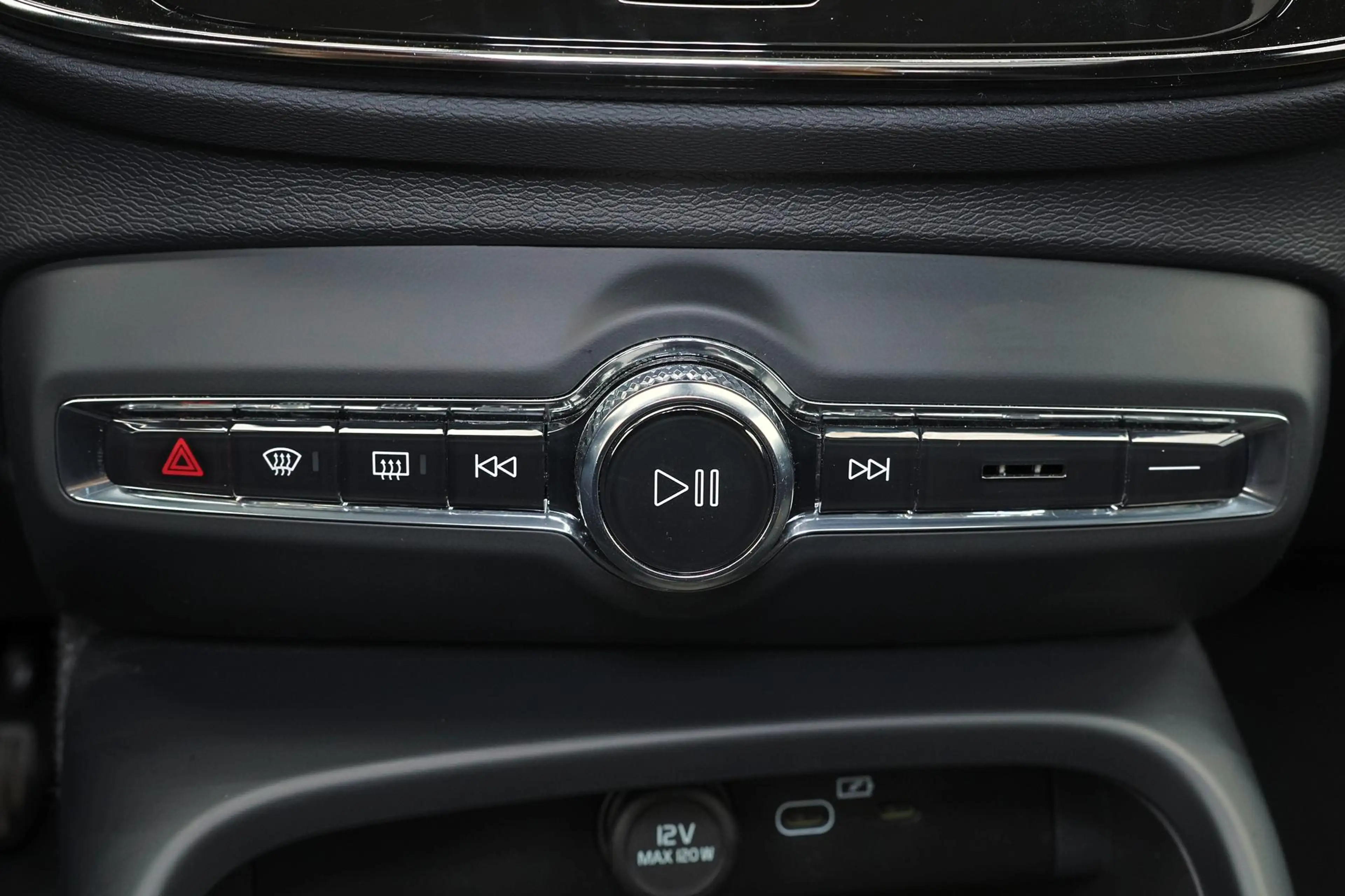 Volvo XC40 B4 Plus Dark - Panorama/schuifdak - IntelliSafe As — photo 9