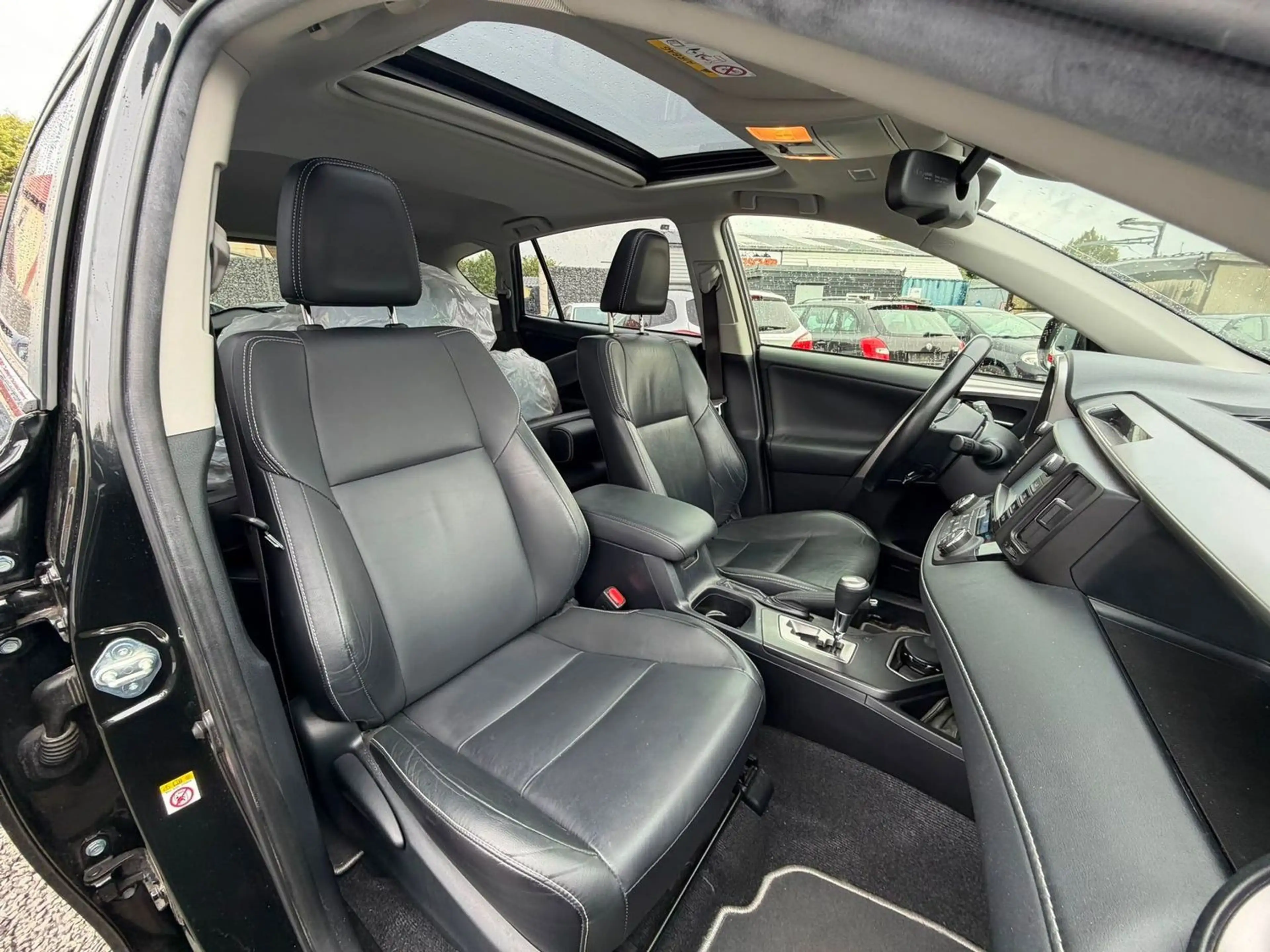 Toyota RAV 4 Hybrid Executive aus Rentnerhand Navi Leder Kamer — photo 22