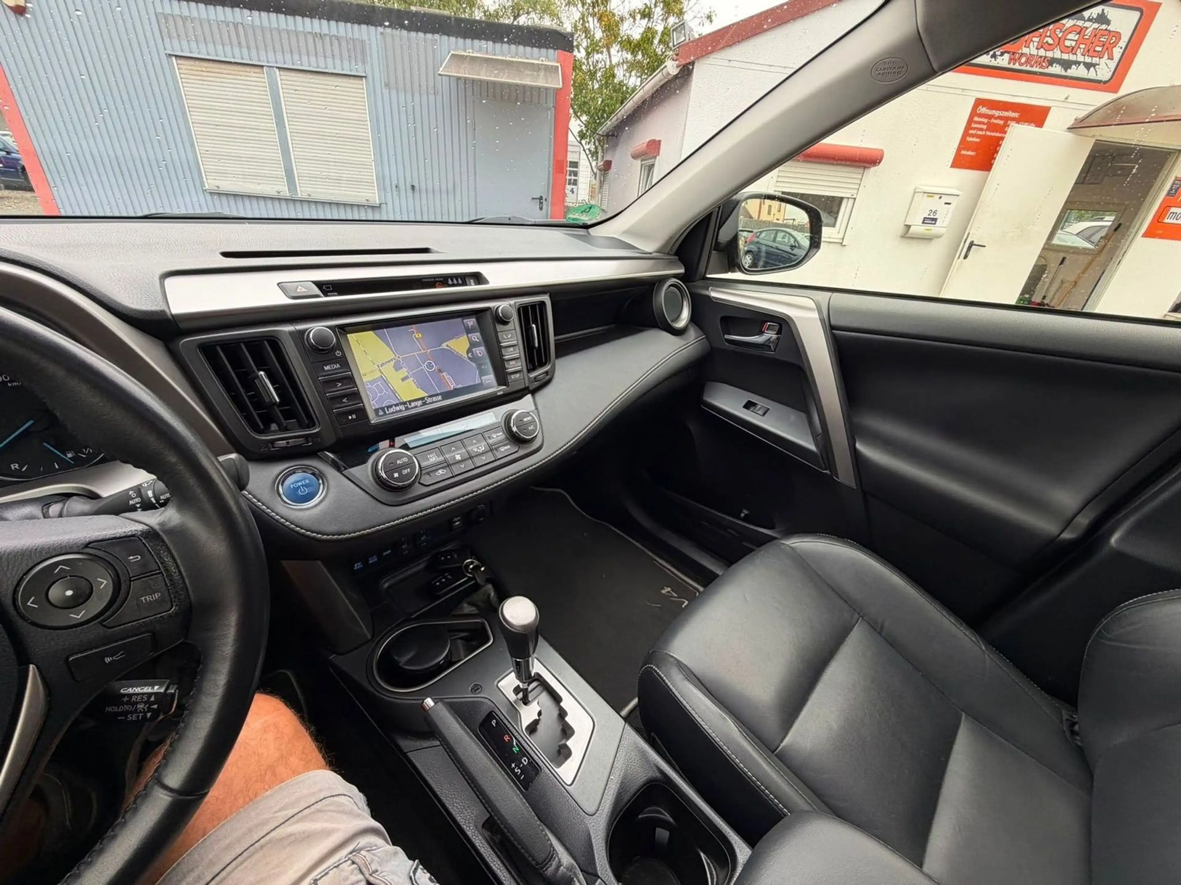 Toyota RAV 4 Hybrid Executive aus Rentnerhand Navi Leder Kamer — photo 20