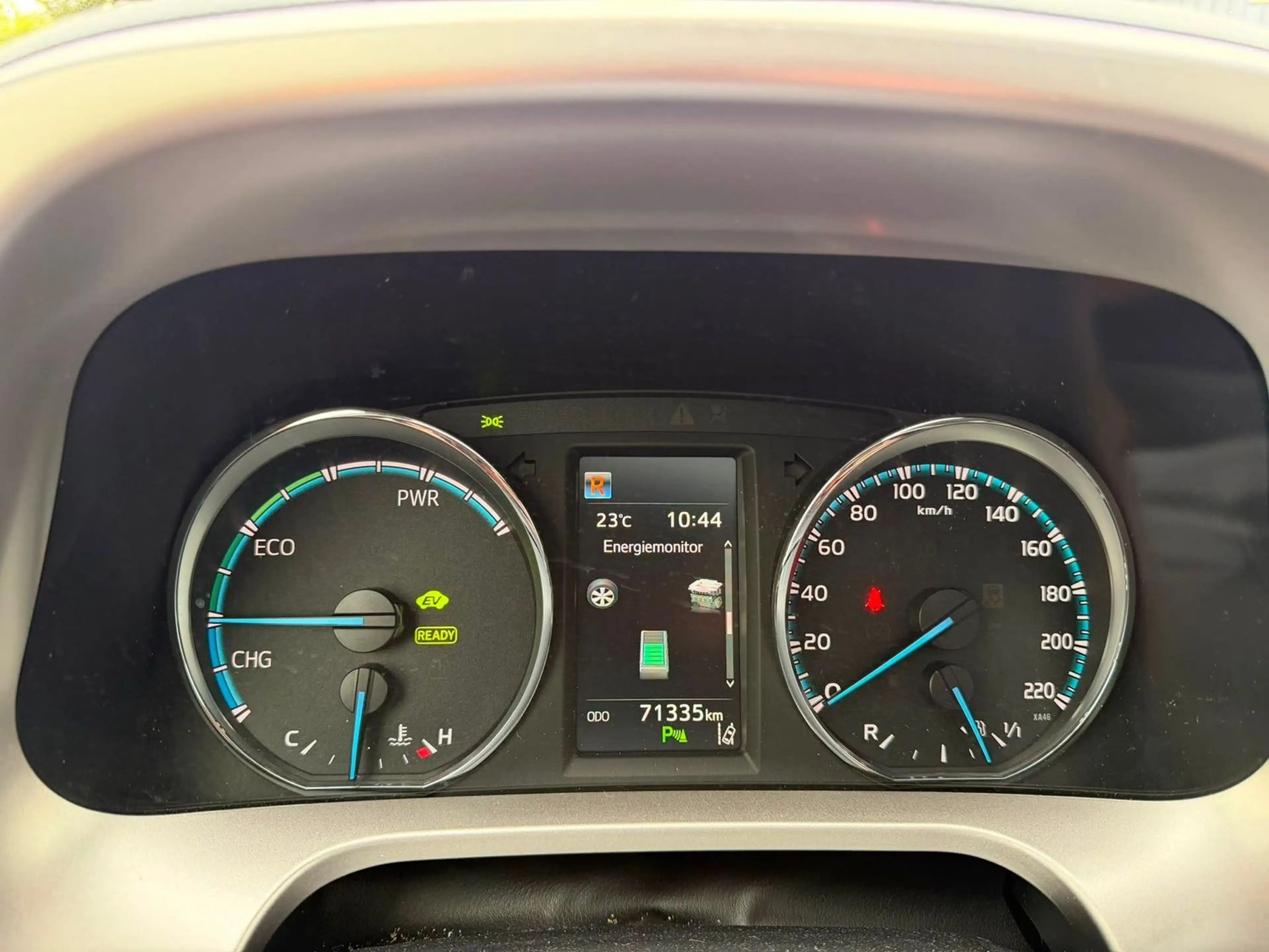 Toyota RAV 4 Hybrid Executive aus Rentnerhand Navi Leder Kamer — photo 11