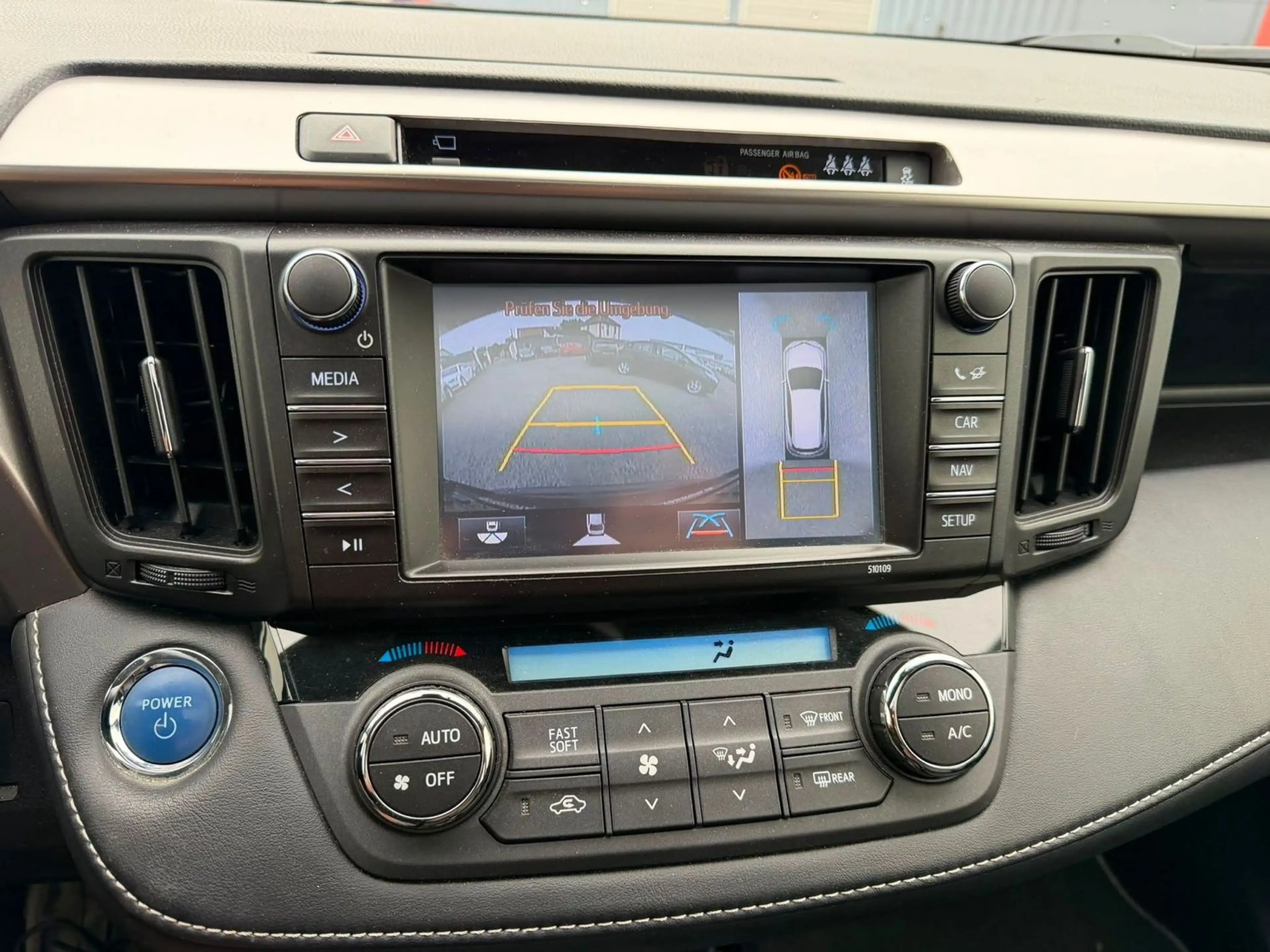 Toyota RAV 4 Hybrid Executive aus Rentnerhand Navi Leder Kamer — photo 15