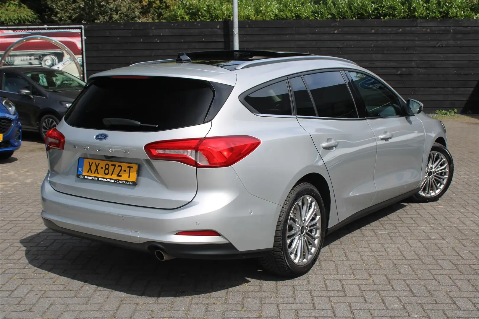 Ford Focus 1.0 EcoBoost 125pk Titanium Business, Driver Assis Gris - 2