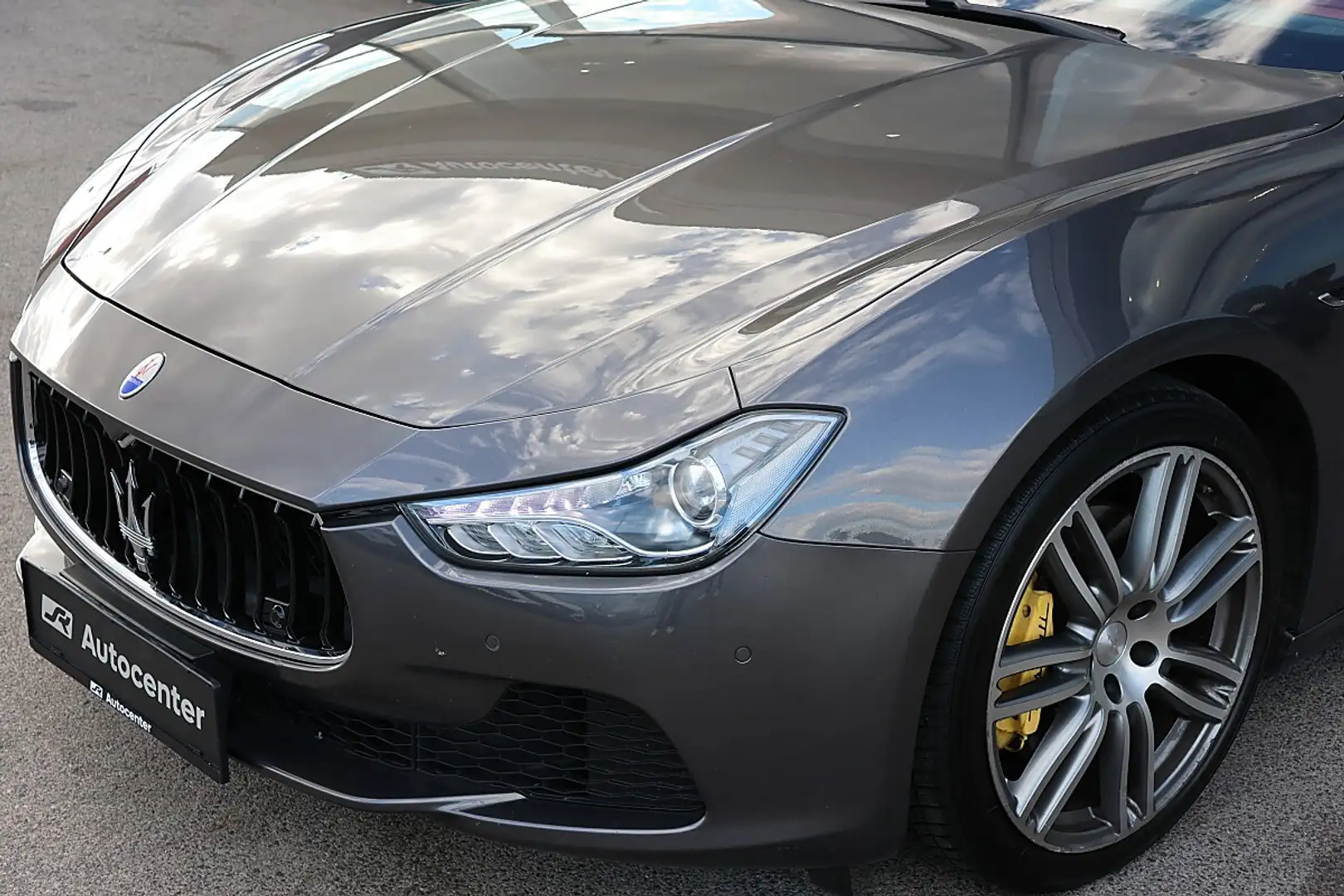 Maserati Ghibli 3.0 V6 Diesel Silber - 2
