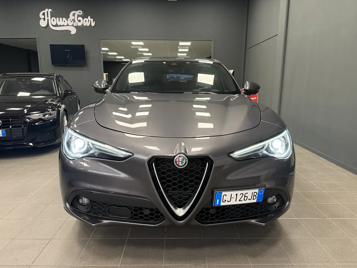 Alfa Romeo Stelvio 2.2 t Executive Q2 190cv auto Grau - 2