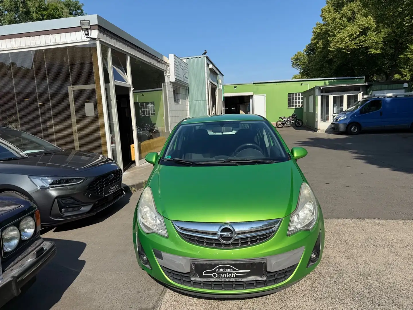 Opel Corsa D Satellite,1.BESITZ,KLIMA,ALU,TÜV 10/2026 Grün - 2