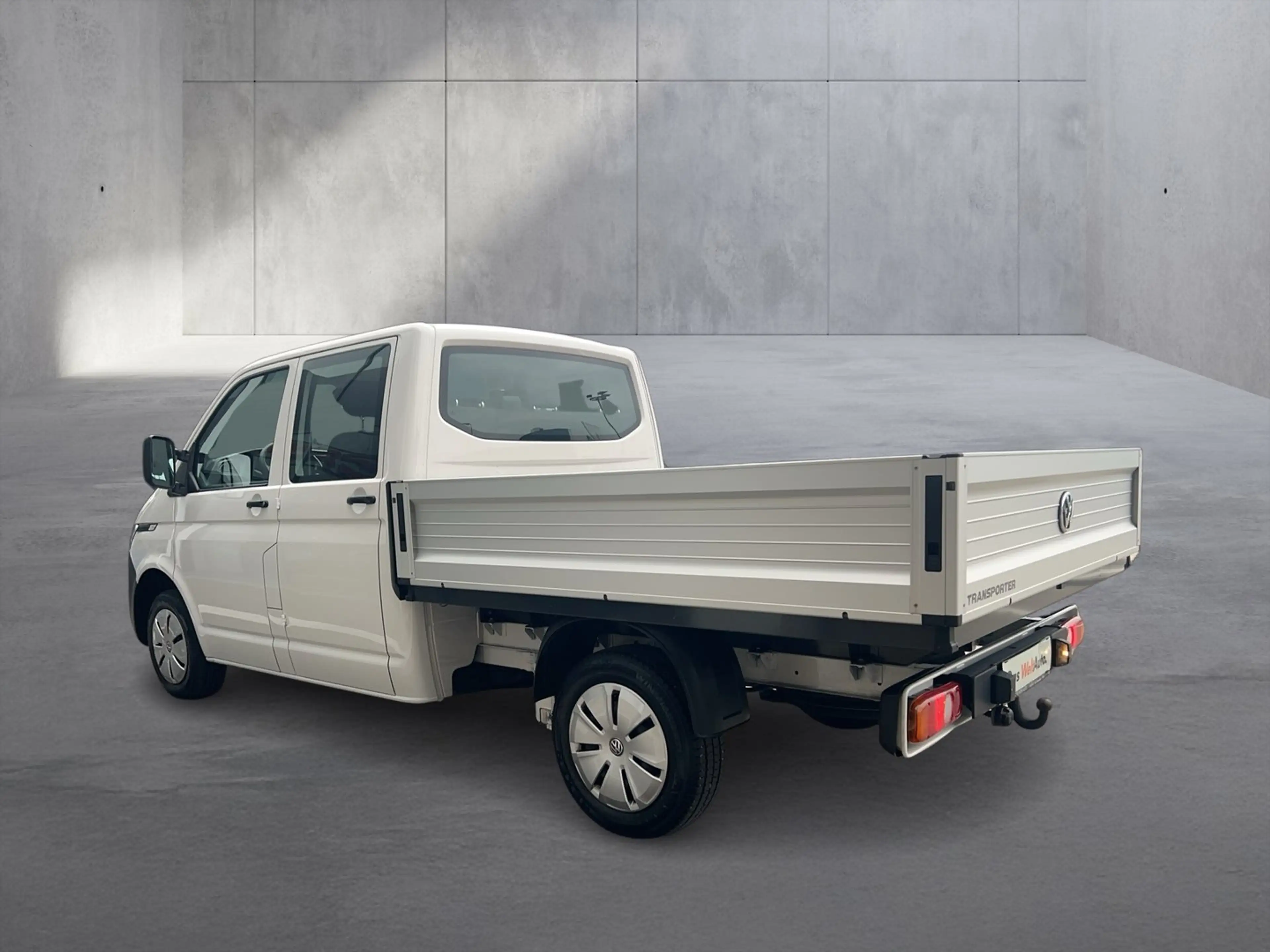 Volkswagen T6.1 Transporter Doka-Pritsche TDI — photo 3