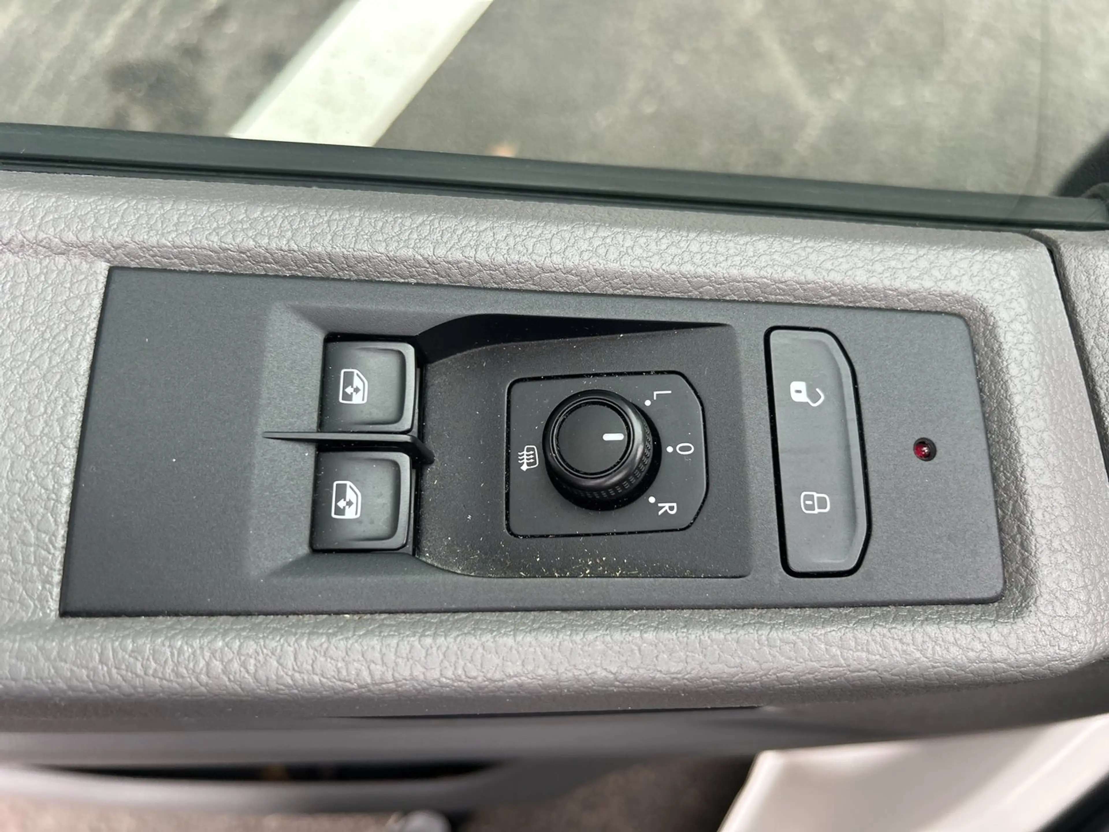 Volkswagen T6.1 Transporter Doka-Pritsche TDI — photo 12