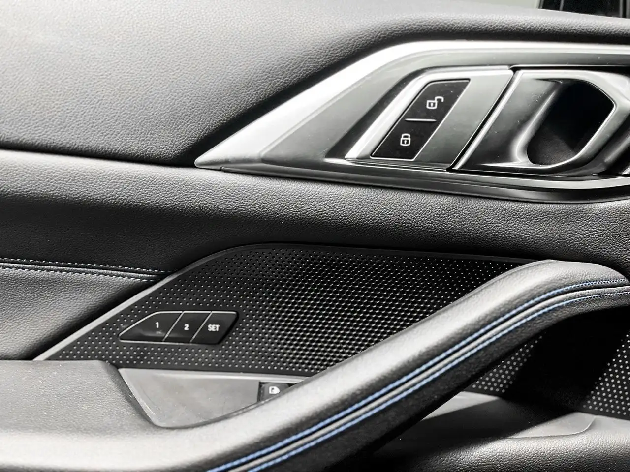BMW 4 Series снимка BMW 4 Series