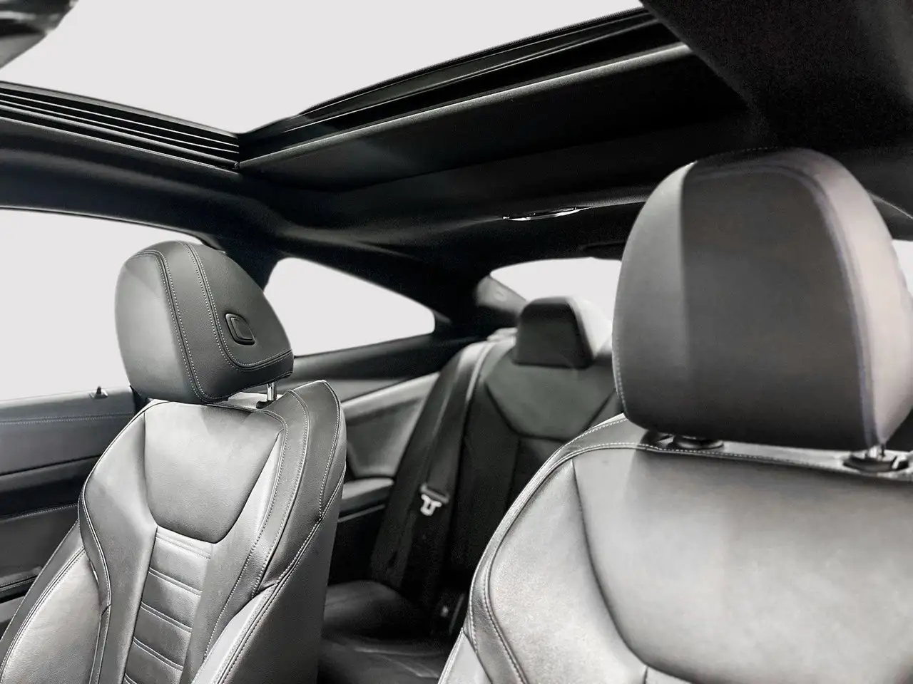 BMW 4 Series снимка BMW 4 Series