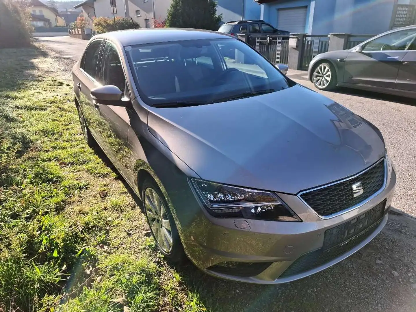 SEAT Toledo Toledo 1,6 TDI CR Style Style Silber - 1