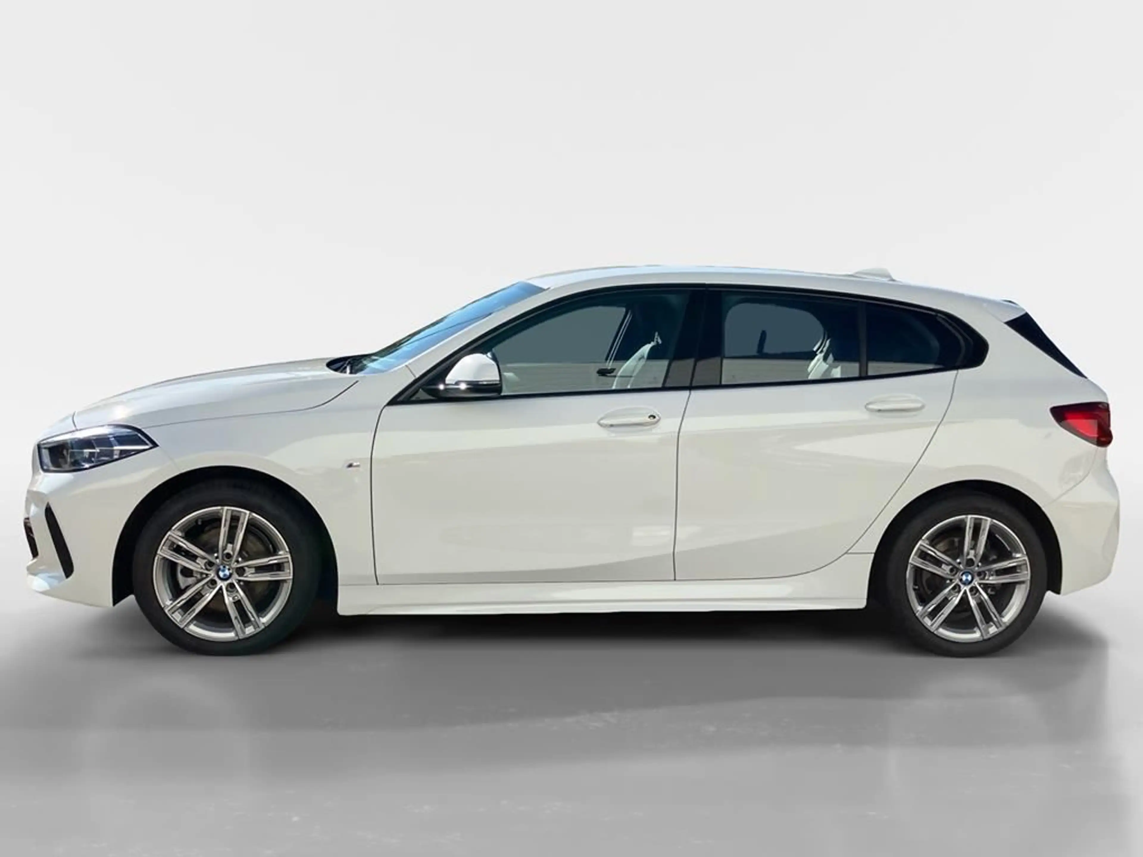 BMW 118 M Sport — photo 4
